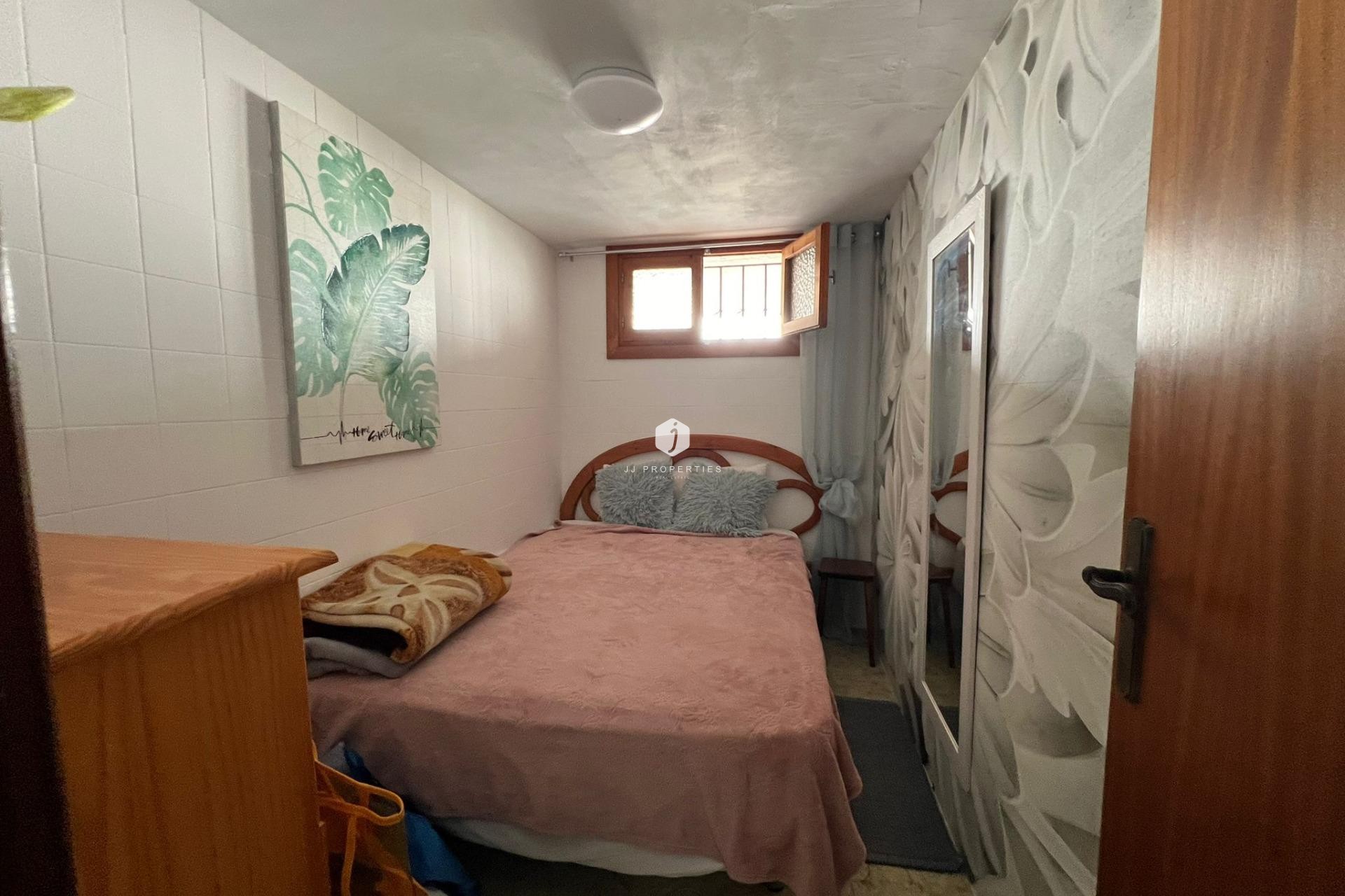 Aus zweiter Hand - Villa -
Orihuela Costa - Campoamor