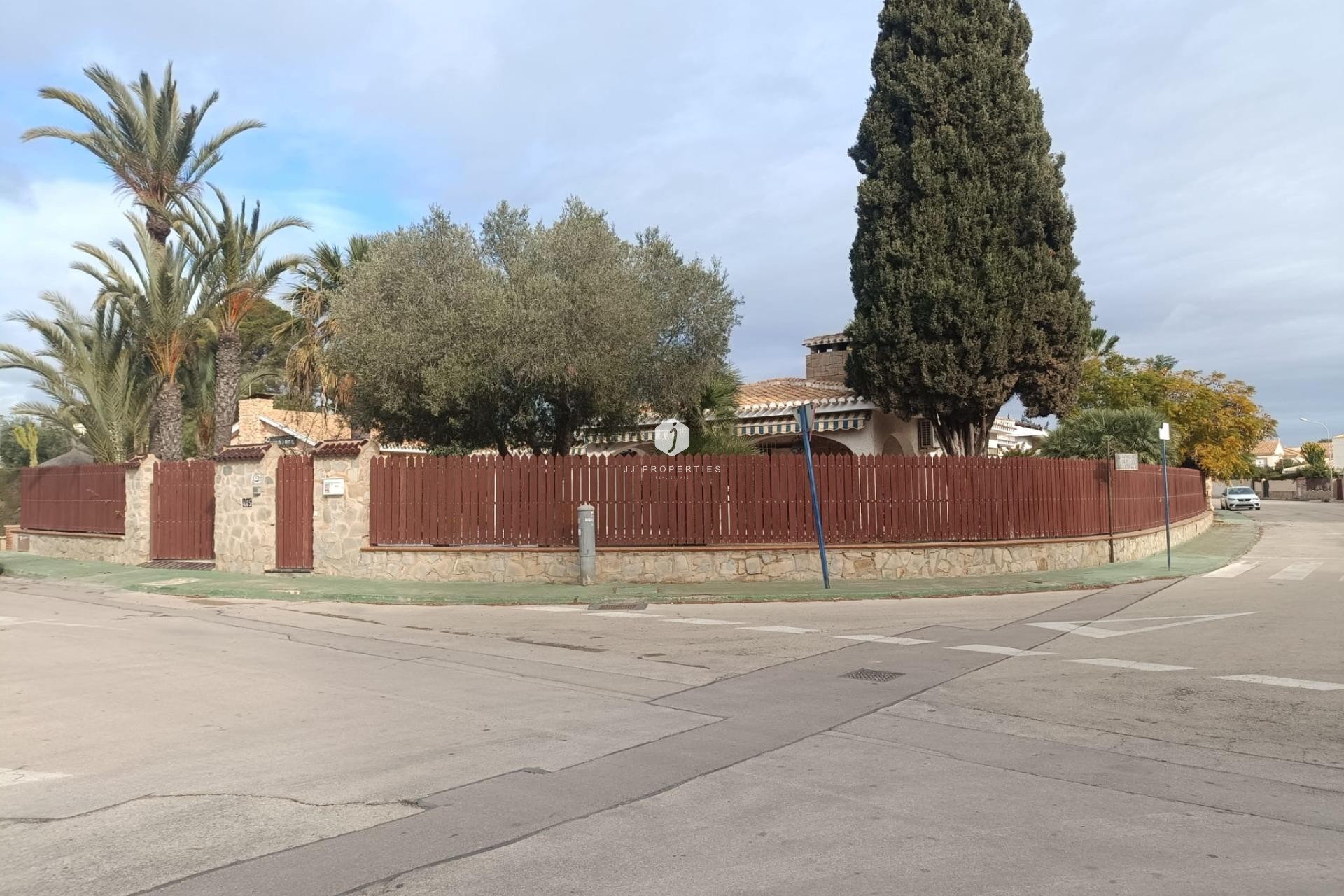 Aus zweiter Hand - Villa -
Orihuela Costa - Campoamor