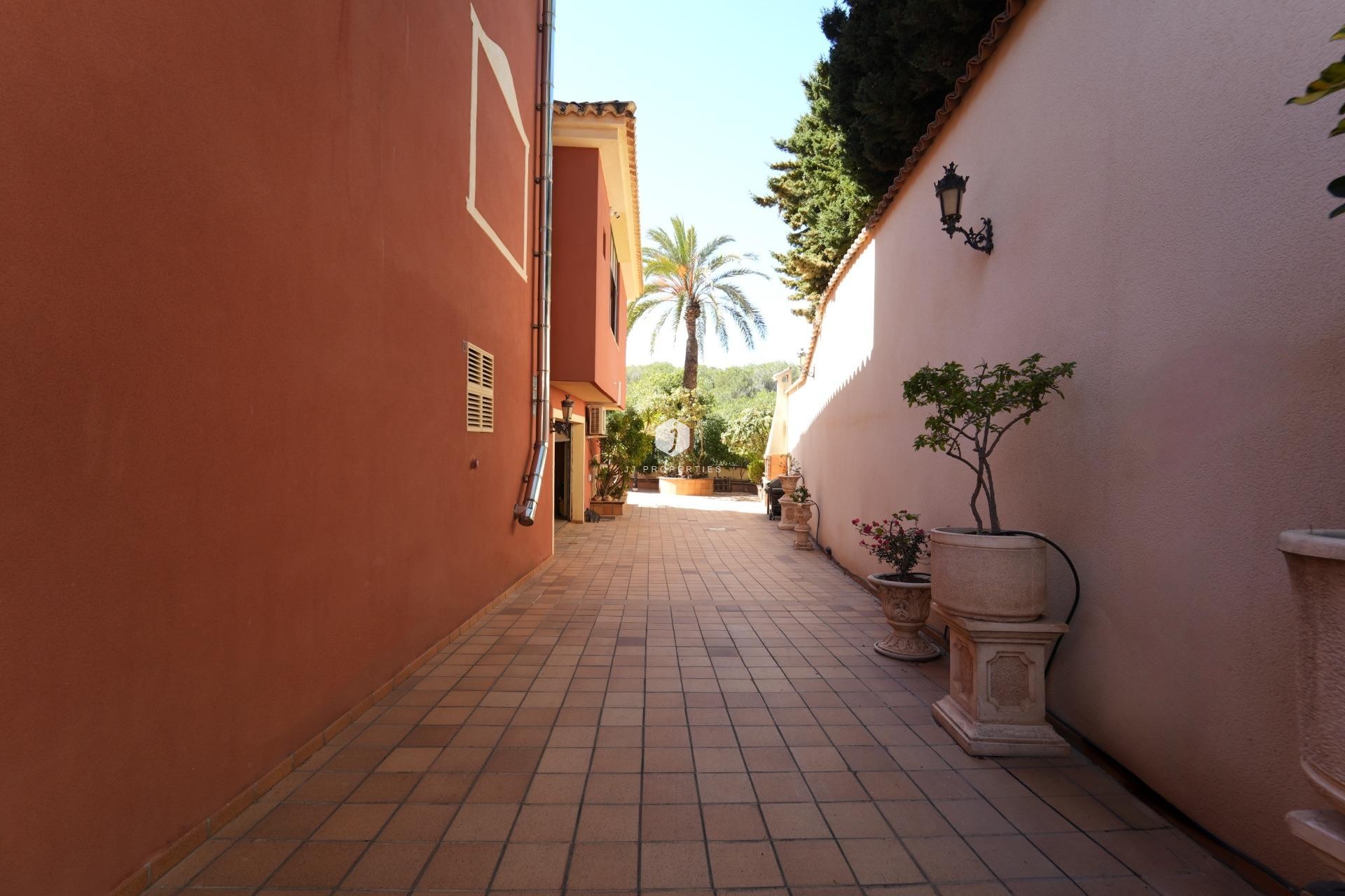 Aus zweiter Hand - Villa -
Orihuela Costa - Campoamor