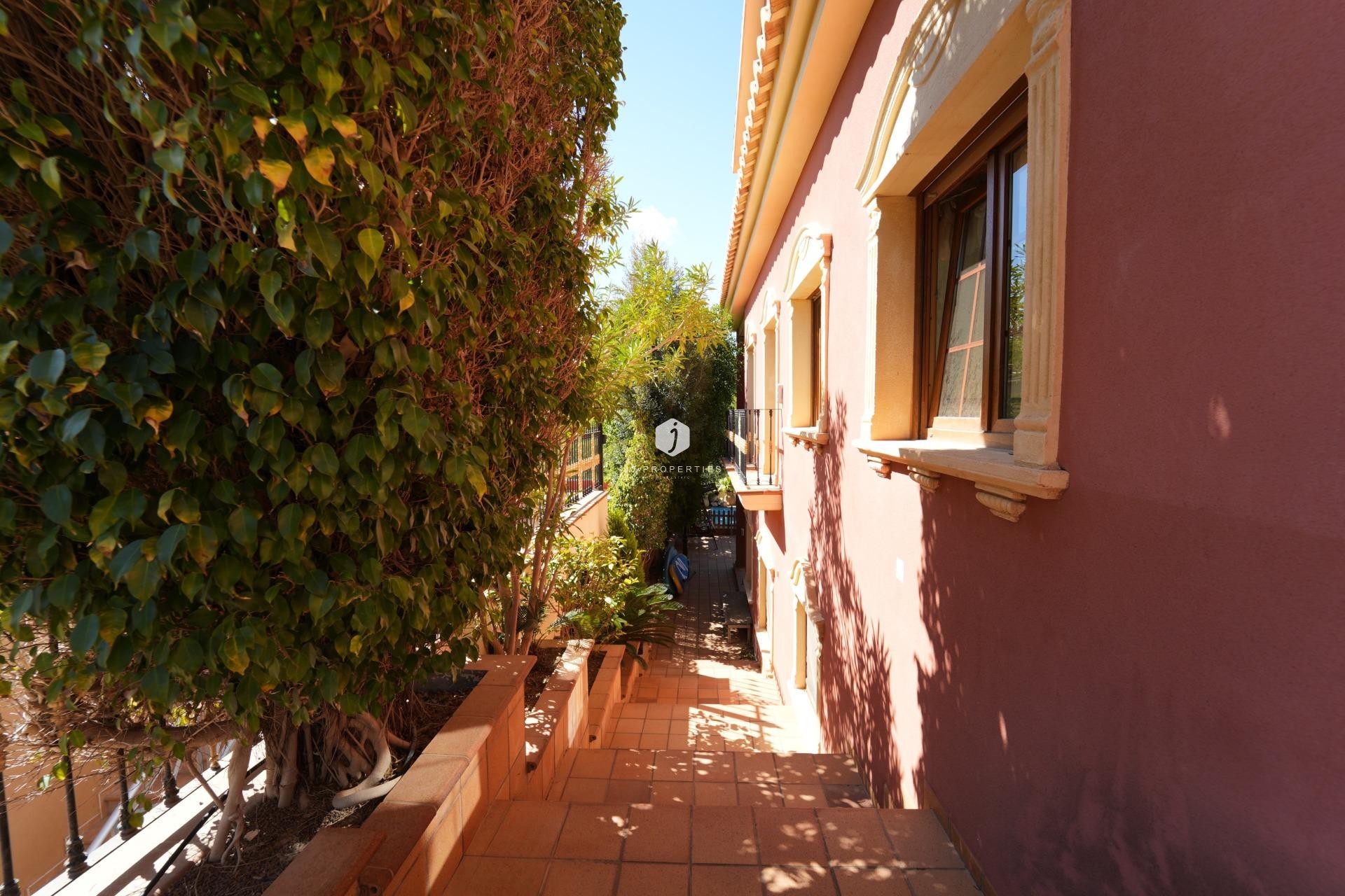 Aus zweiter Hand - Villa -
Orihuela Costa - Campoamor