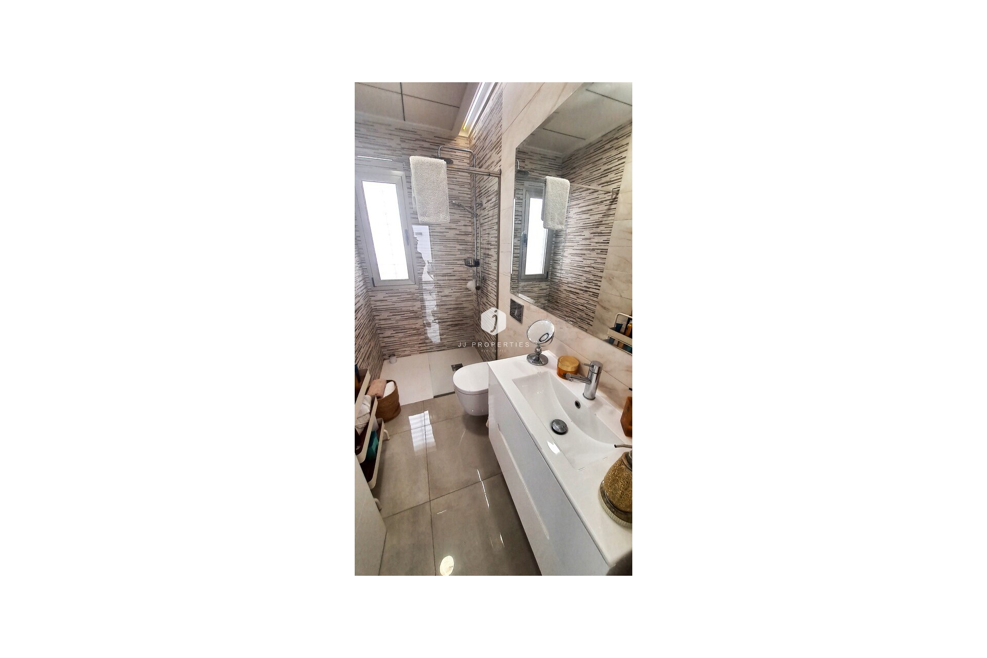 Aus zweiter Hand - Villa -
Orihuela Costa - Costa Blanca