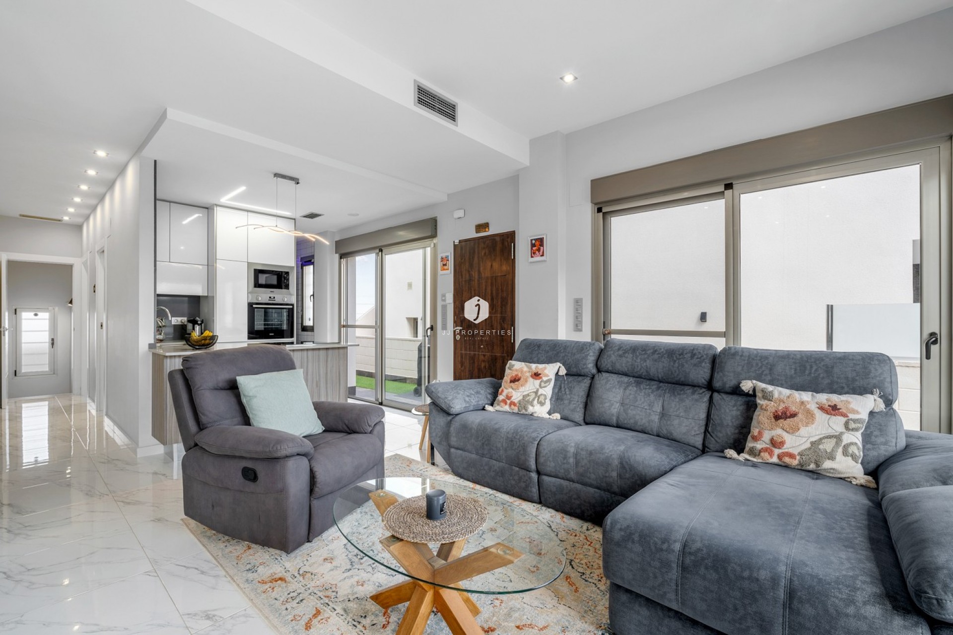 Aus zweiter Hand - Villa -
Orihuela Costa - Costa Blanca