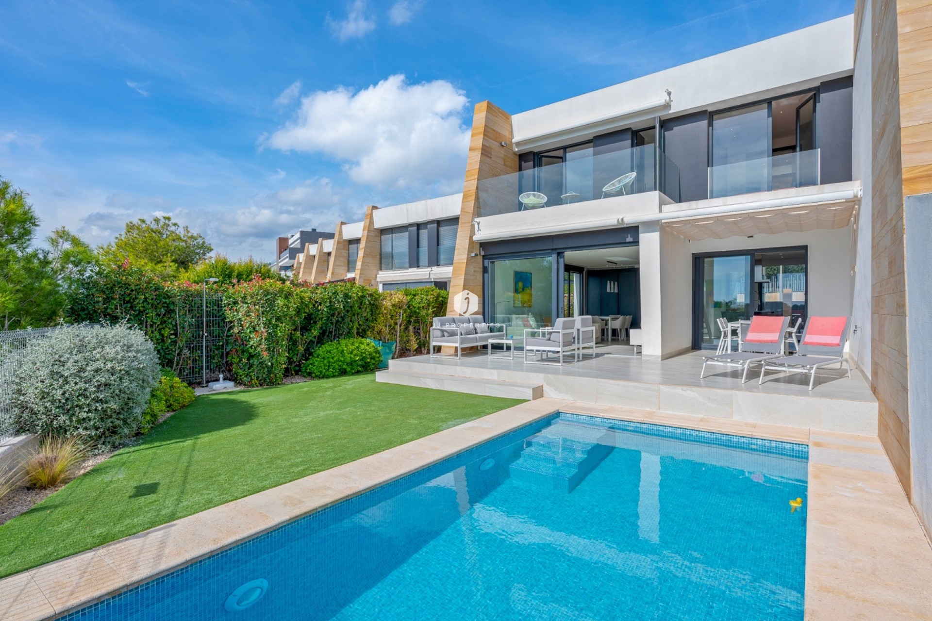 Aus zweiter Hand - Villa -
Orihuela Costa - Costa Blanca