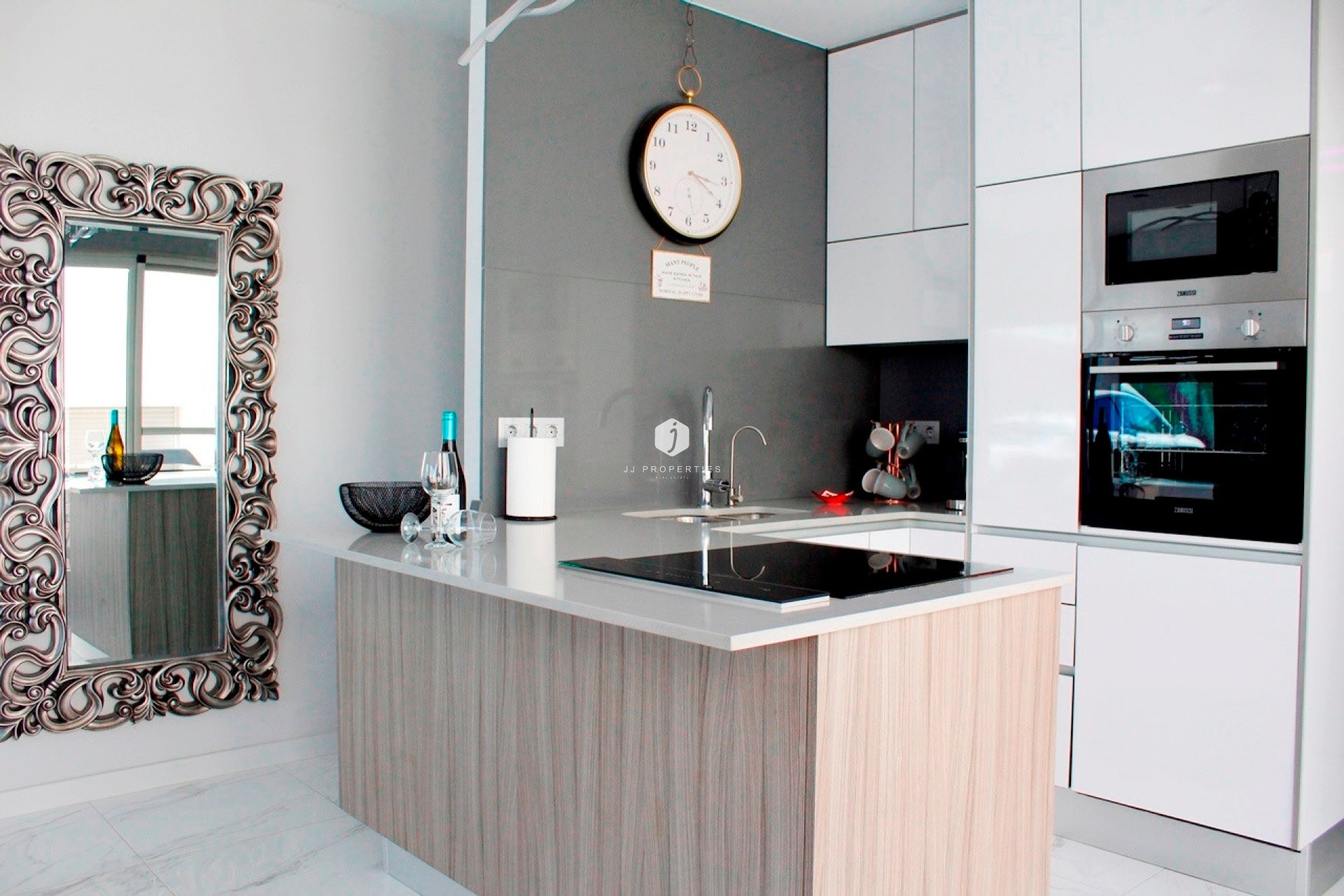 Aus zweiter Hand - Villa -
Orihuela Costa - Costa Blanca