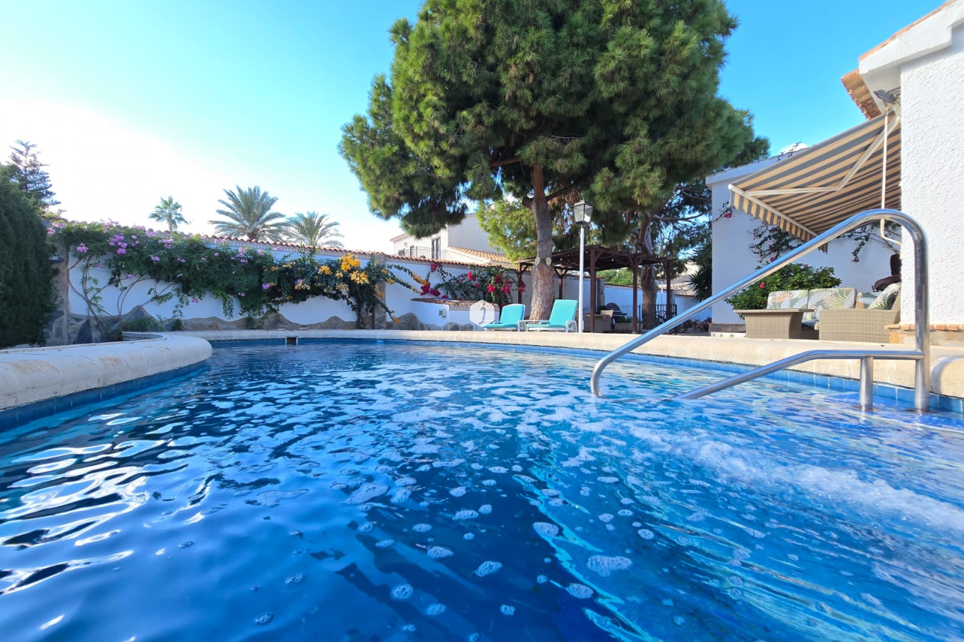 Aus zweiter Hand - Villa -
Orihuela Costa - Costa Blanca