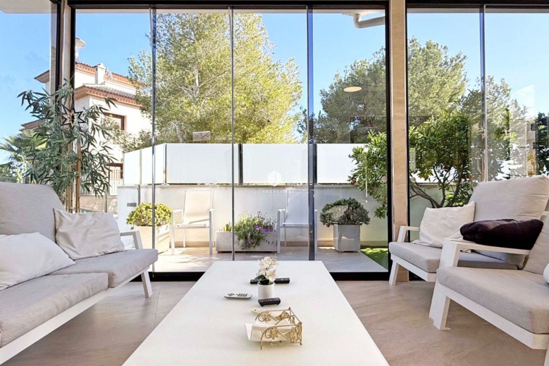 Aus zweiter Hand - Villa -
Orihuela Costa - Costa Blanca