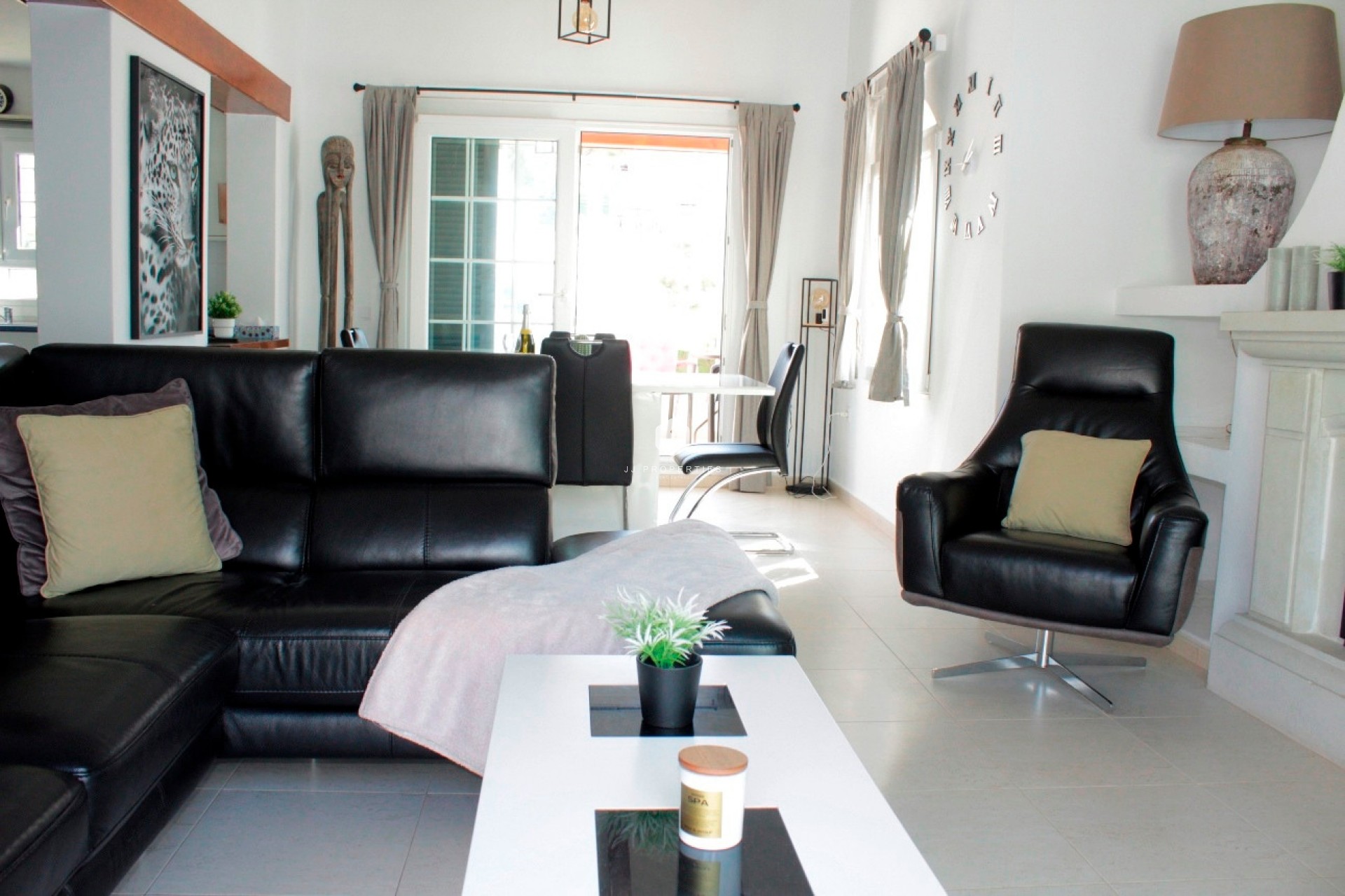 Aus zweiter Hand - Villa -
Orihuela Costa - Costa Blanca