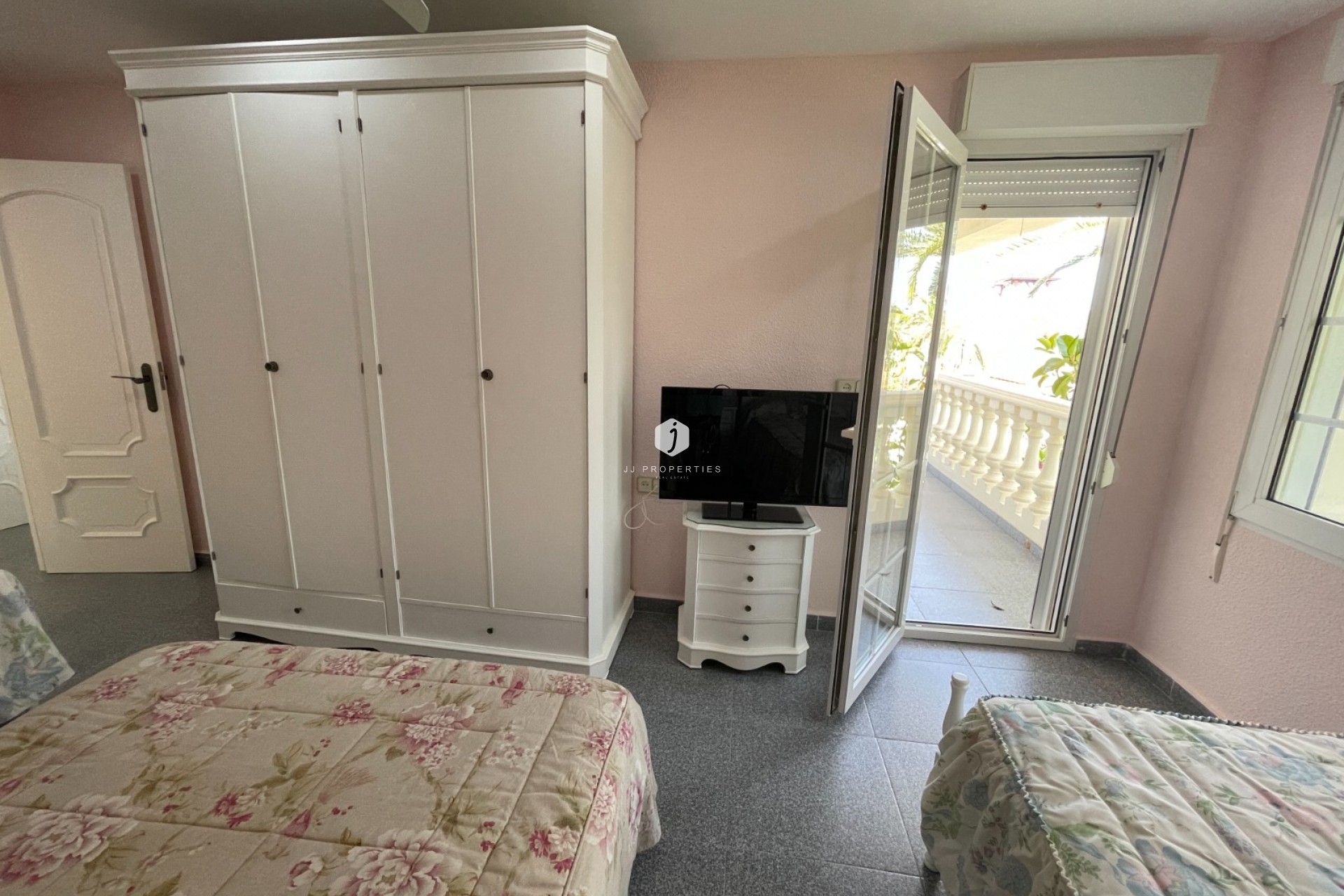 Aus zweiter Hand - Villa -
Orihuela Costa - Costa Blanca