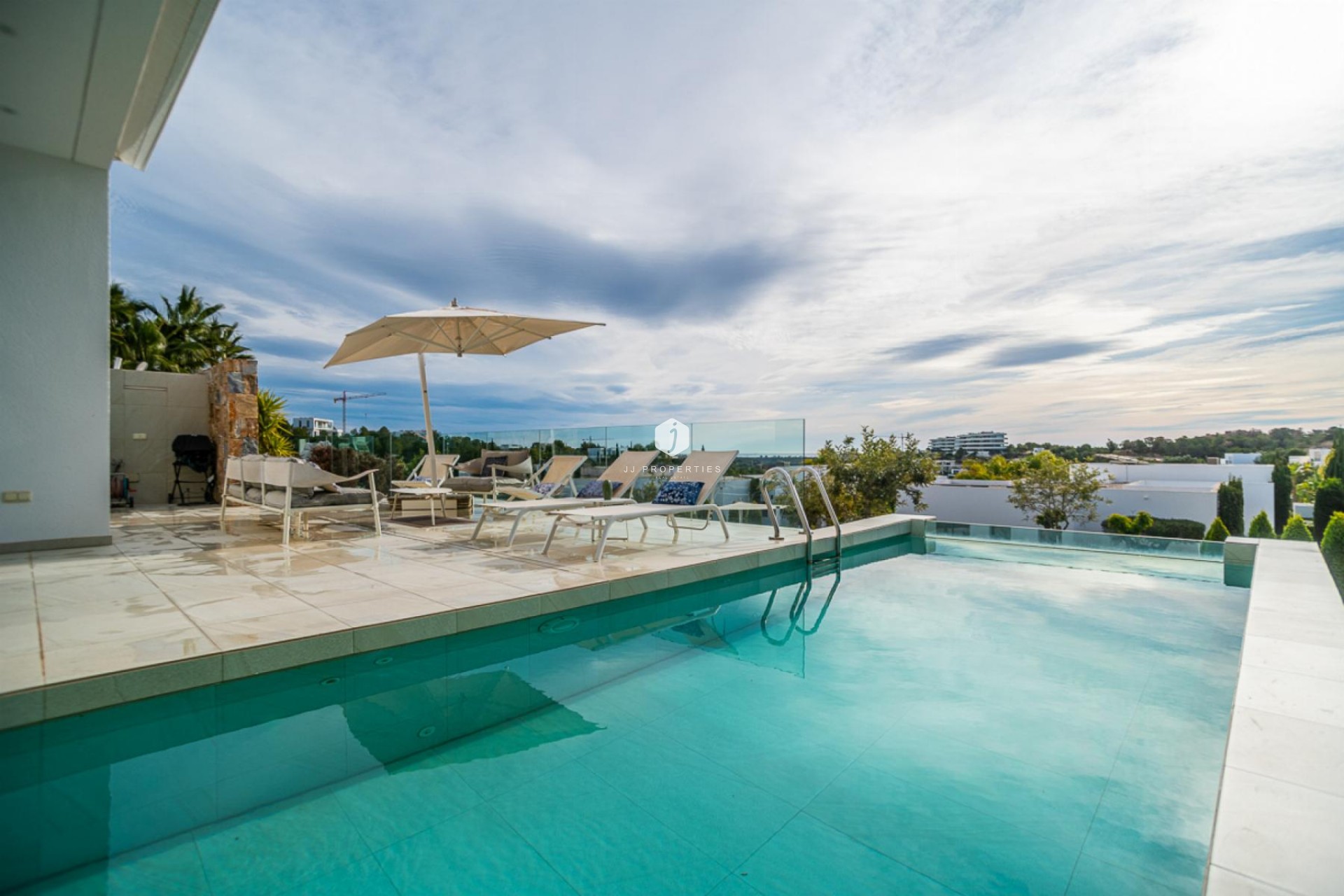 Aus zweiter Hand - Villa -
Orihuela Costa - Costa Blanca