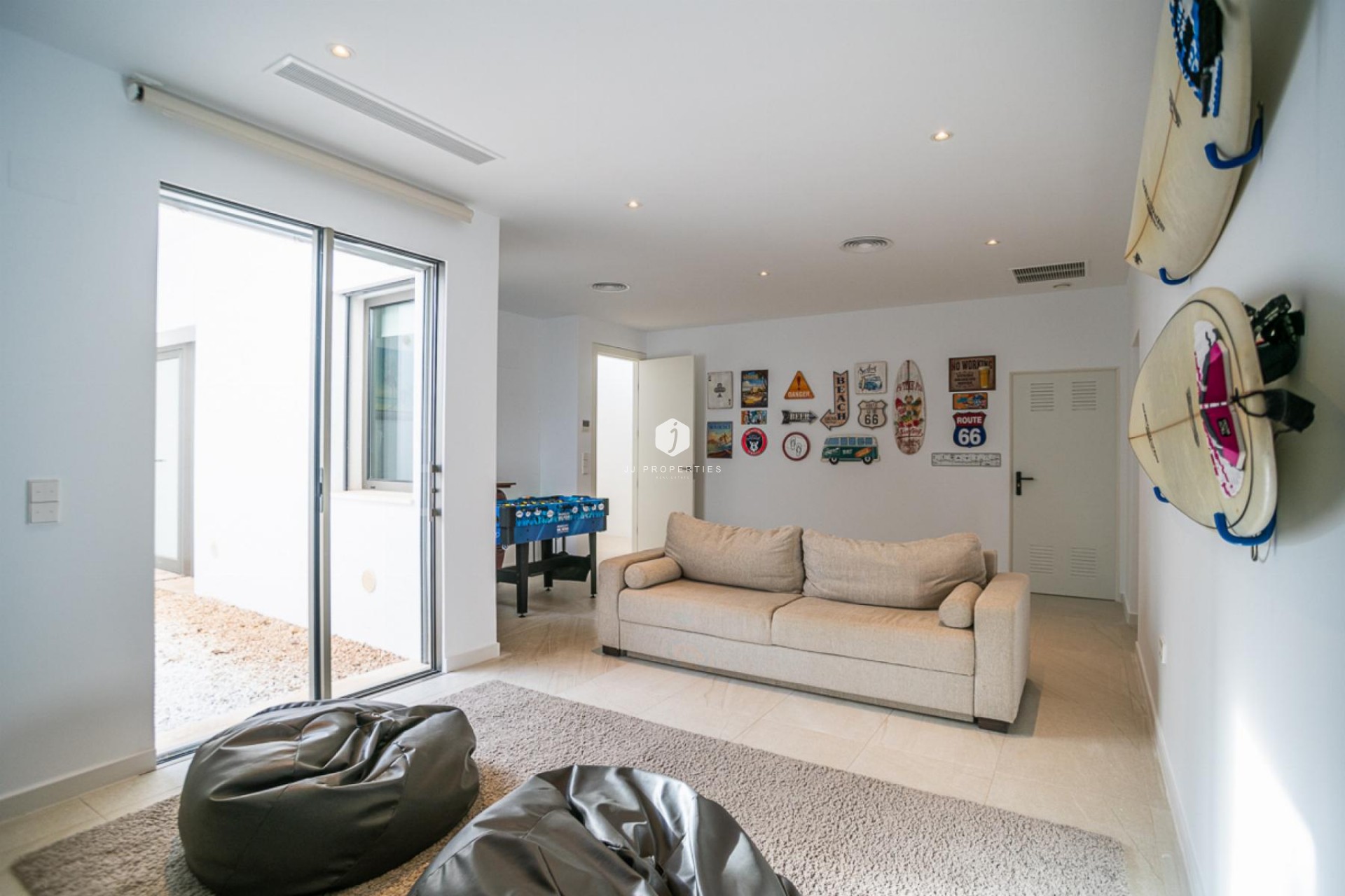 Aus zweiter Hand - Villa -
Orihuela Costa - Costa Blanca