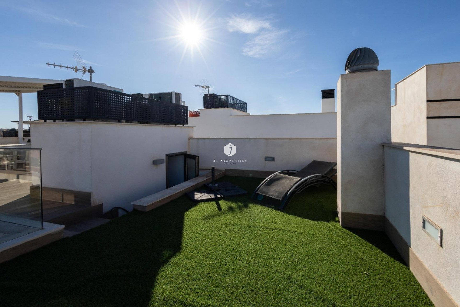 Aus zweiter Hand - Villa -
Orihuela Costa - Costa Blanca