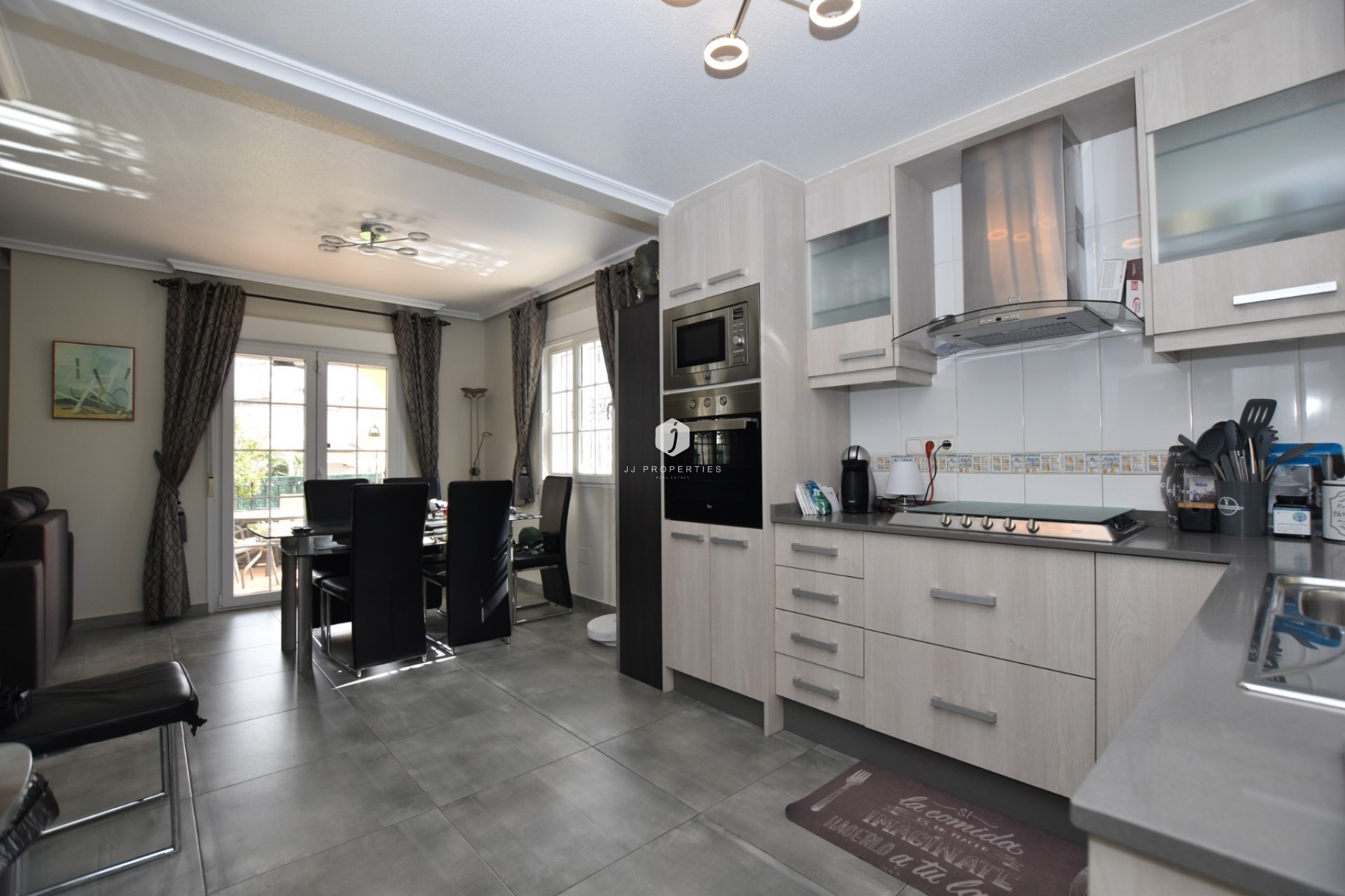 Aus zweiter Hand - Villa -
Orihuela Costa - Costa Blanca