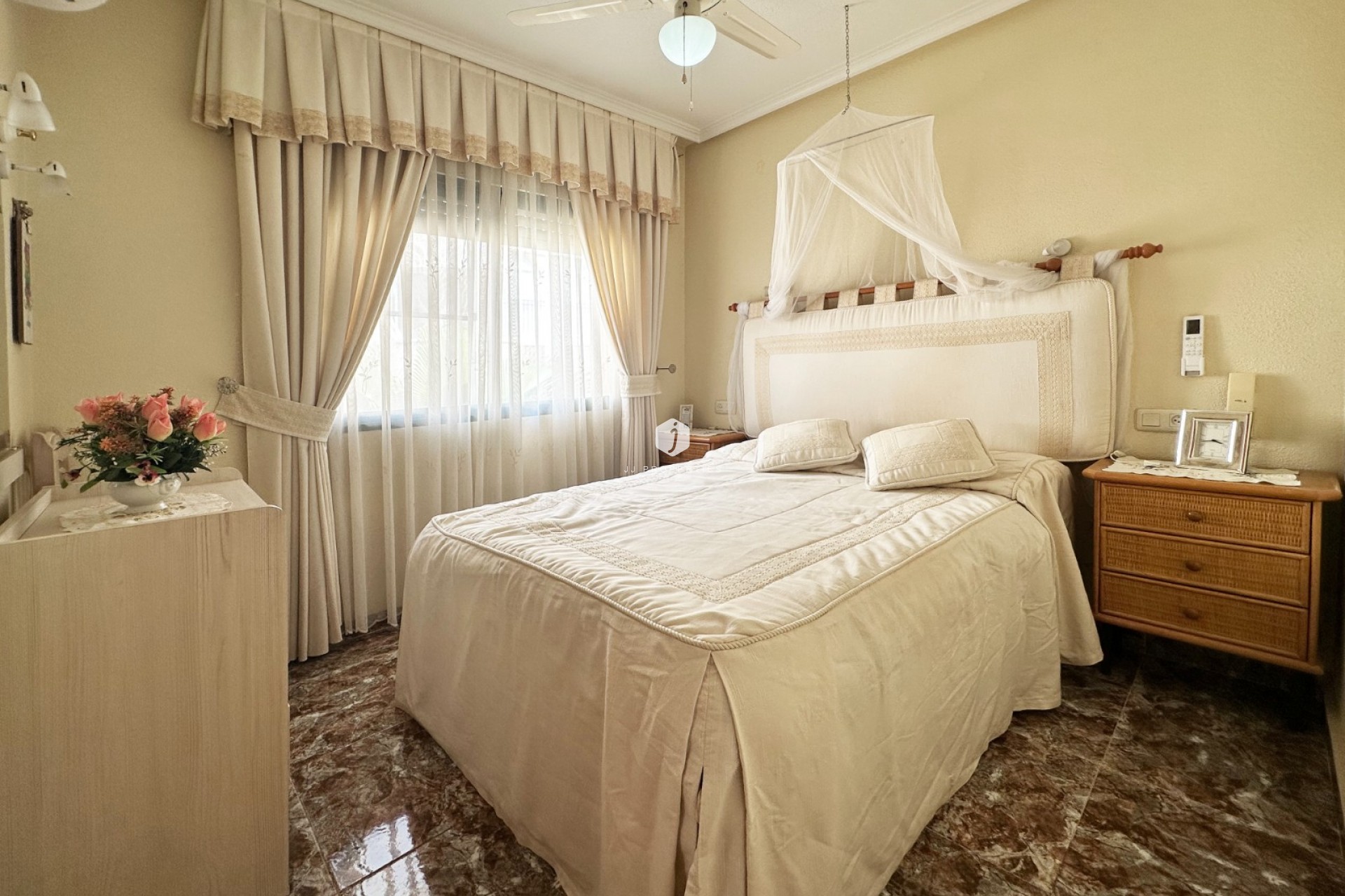 Aus zweiter Hand - Villa -
Orihuela Costa - Costa Blanca