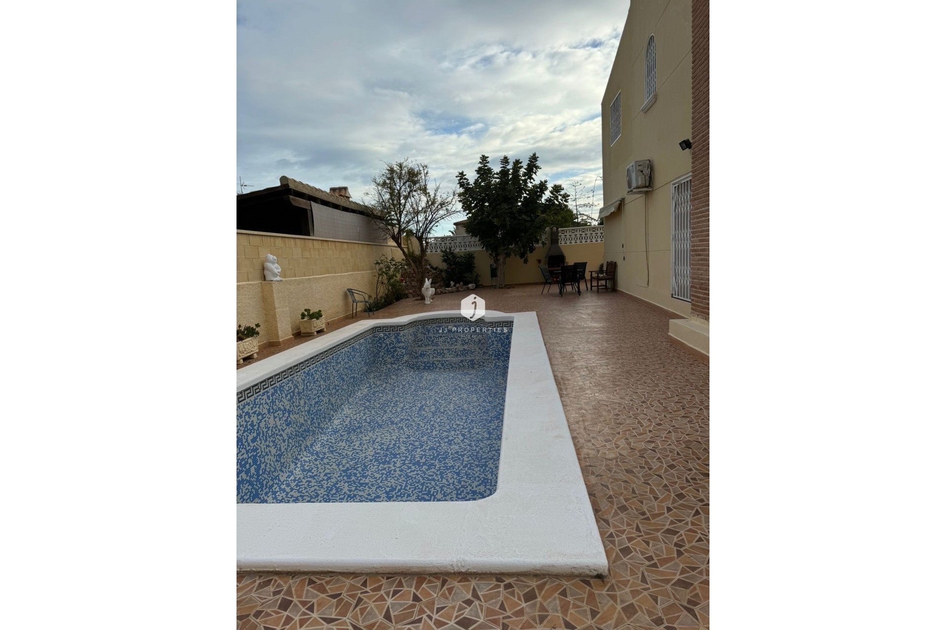 Aus zweiter Hand - Villa -
Orihuela Costa - Costa Blanca