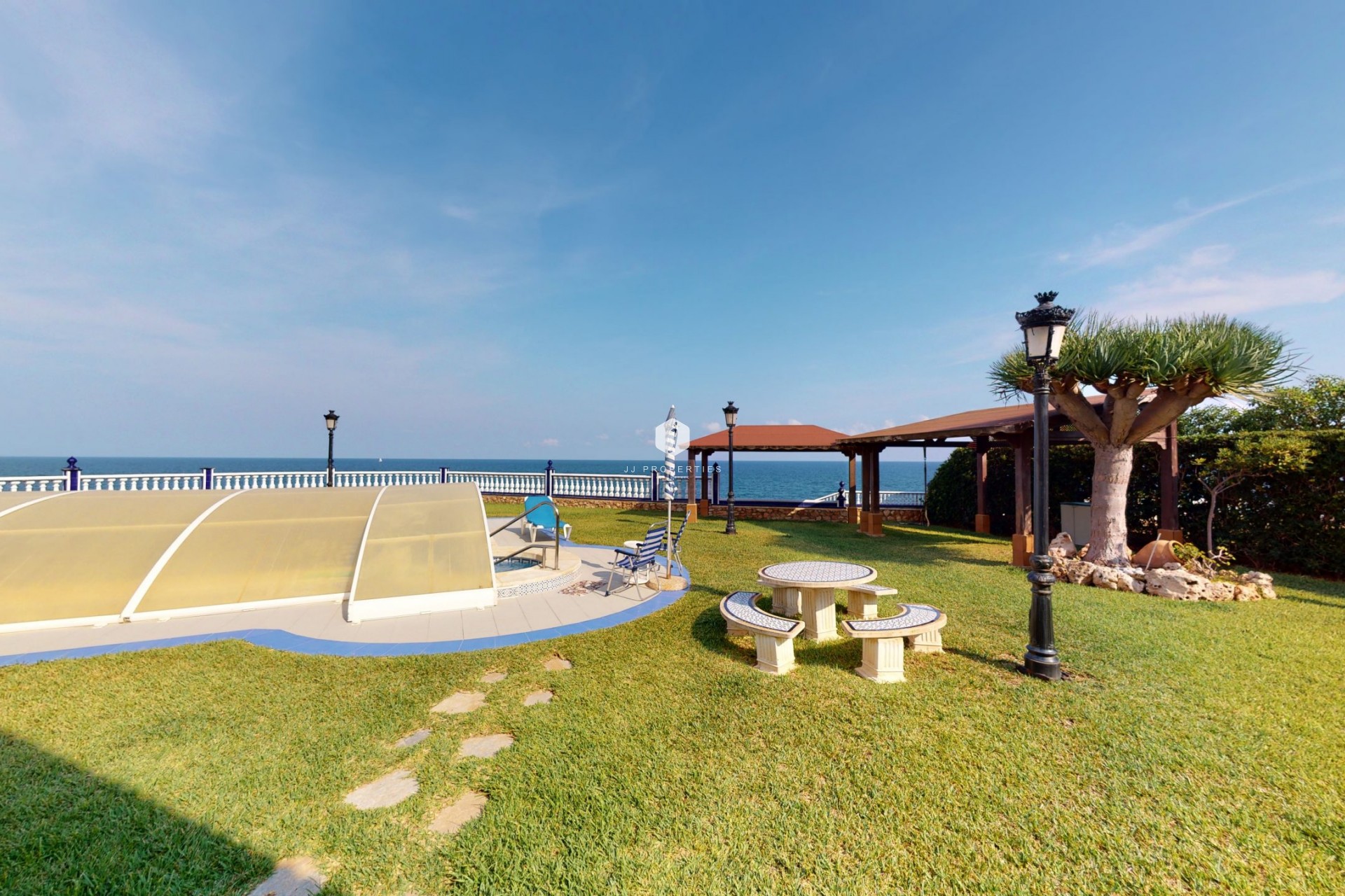 Aus zweiter Hand - Villa -
Orihuela Costa - Costa Blanca