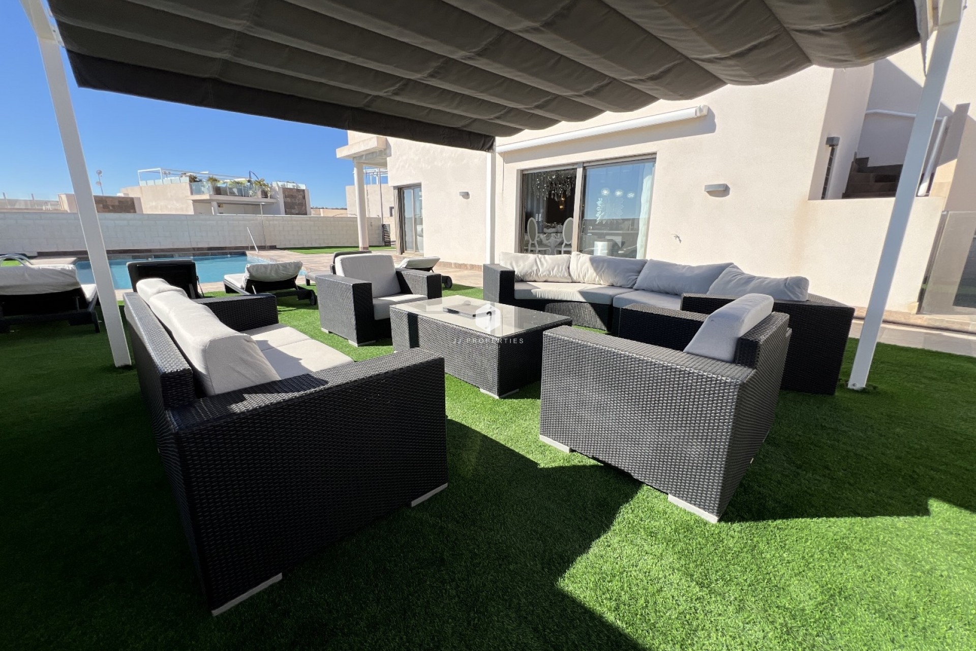 Aus zweiter Hand - Villa -
Orihuela Costa - Costa Blanca
