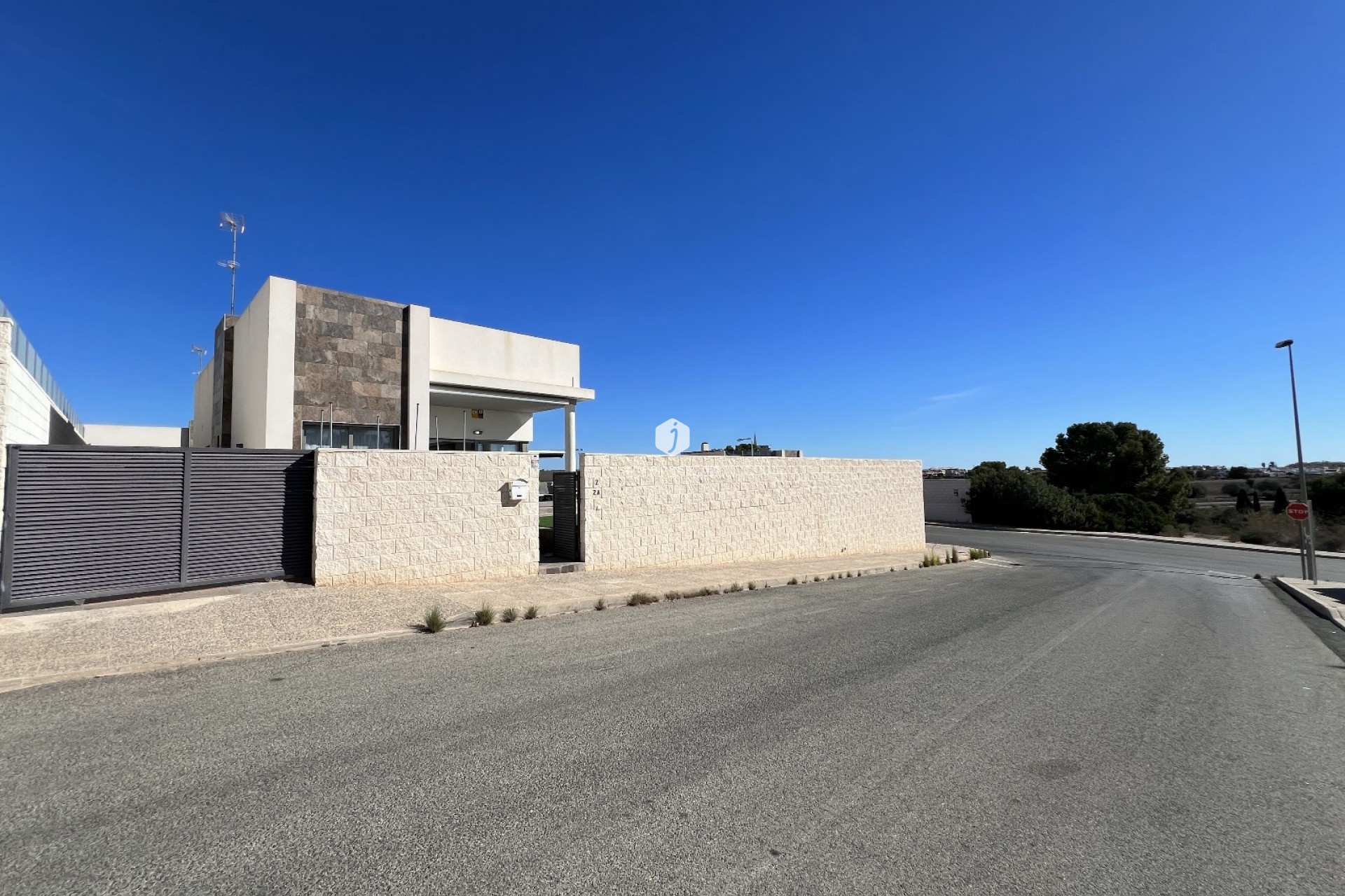 Aus zweiter Hand - Villa -
Orihuela Costa - Costa Blanca