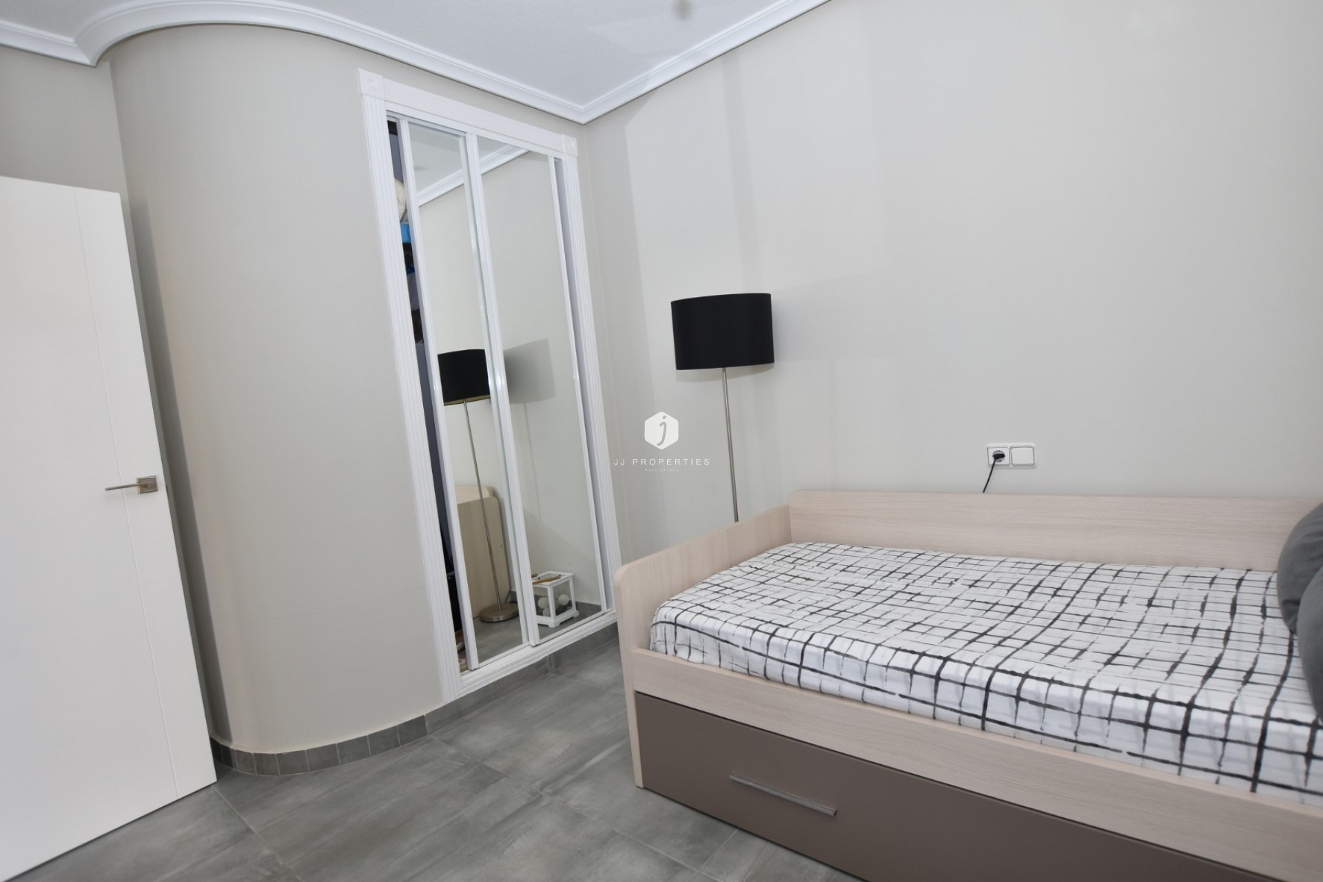 Aus zweiter Hand - Villa -
Orihuela Costa - Costa Blanca