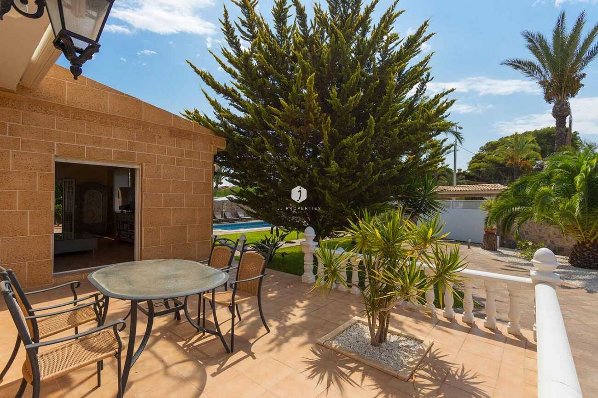 Aus zweiter Hand - Villa -
Orihuela Costa - Costa Blanca