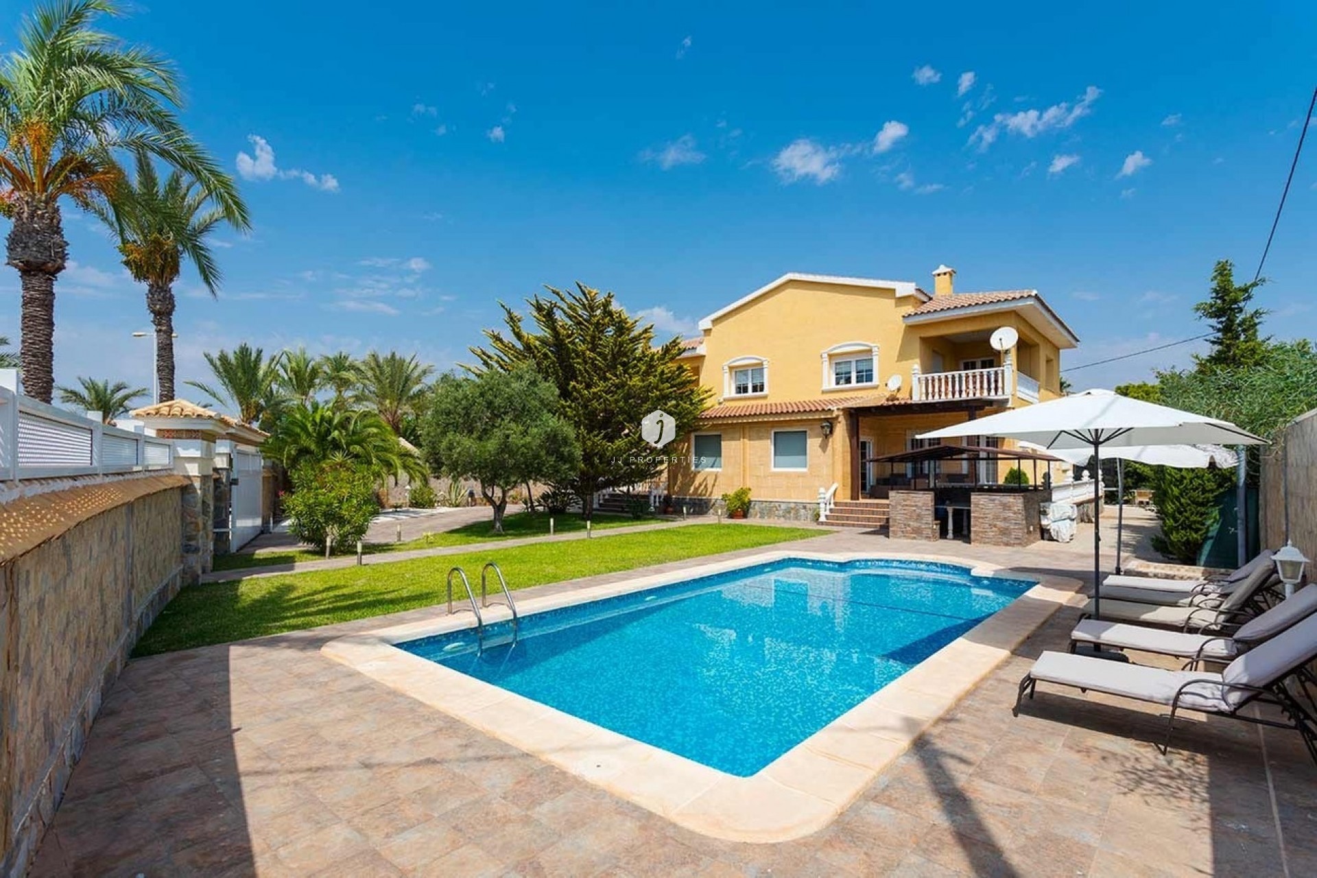 Aus zweiter Hand - Villa -
Orihuela Costa - Costa Blanca