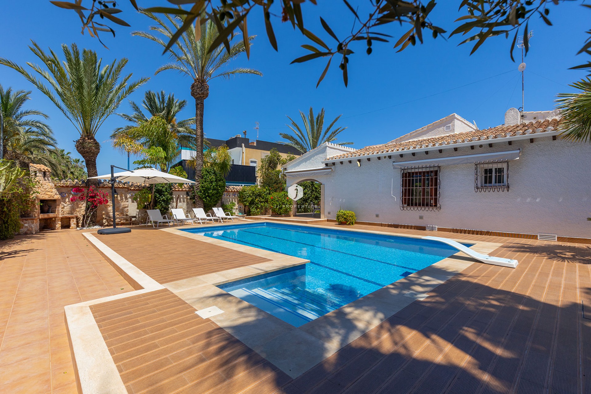 Aus zweiter Hand - Villa -
Orihuela Costa - Costa Blanca