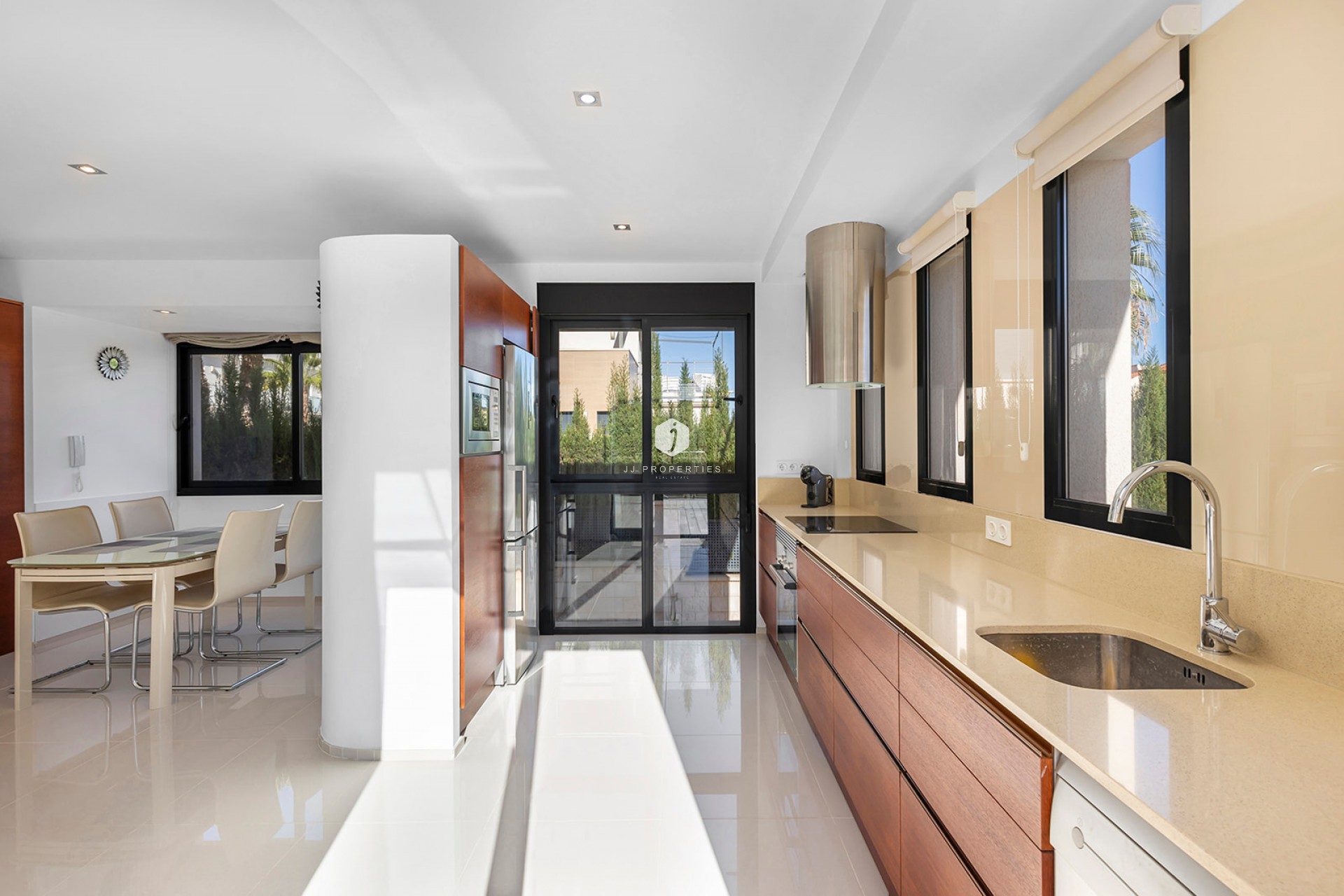 Aus zweiter Hand - Villa -
Orihuela Costa - Costa Blanca