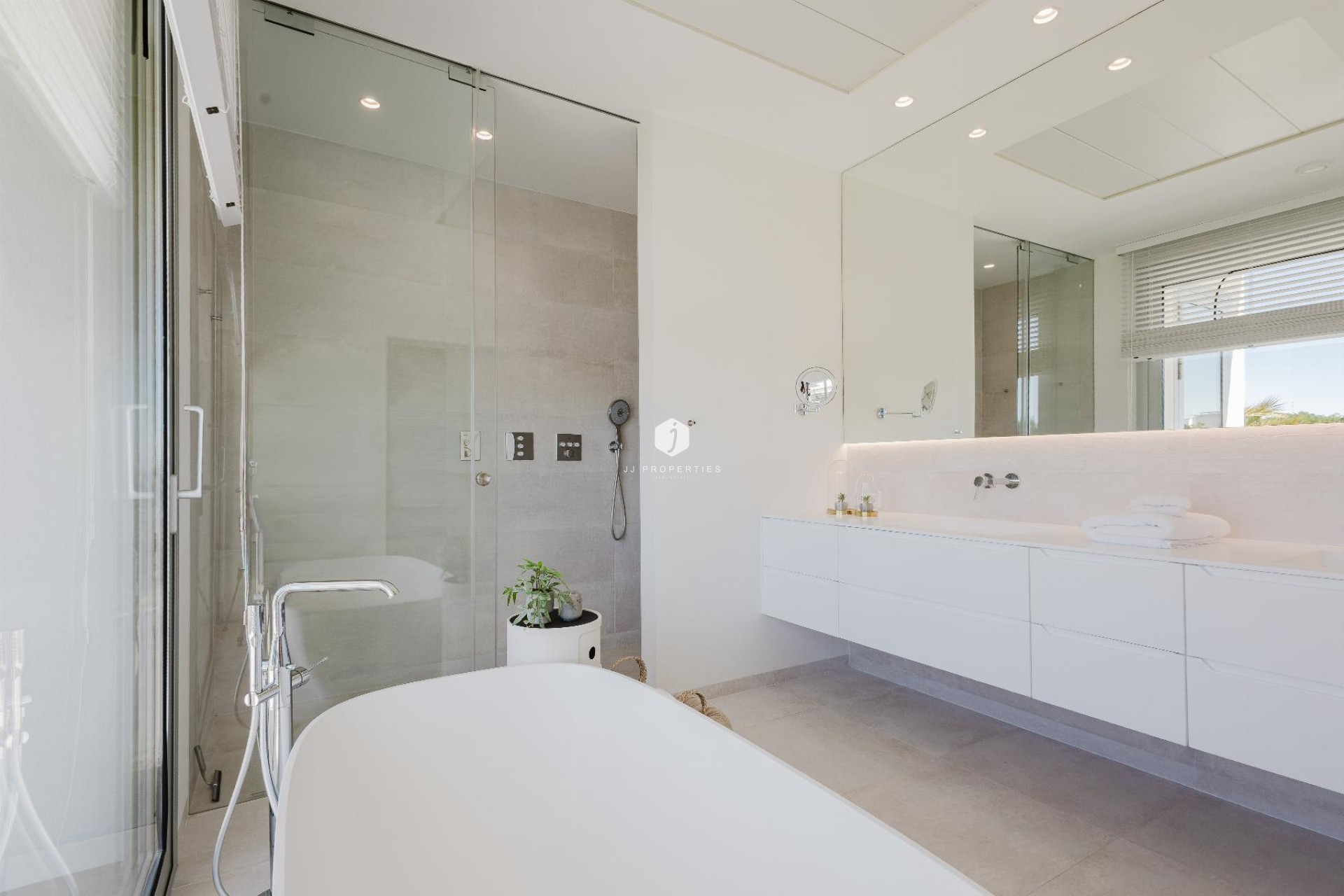 Aus zweiter Hand - Villa -
Orihuela Costa - Costa Blanca