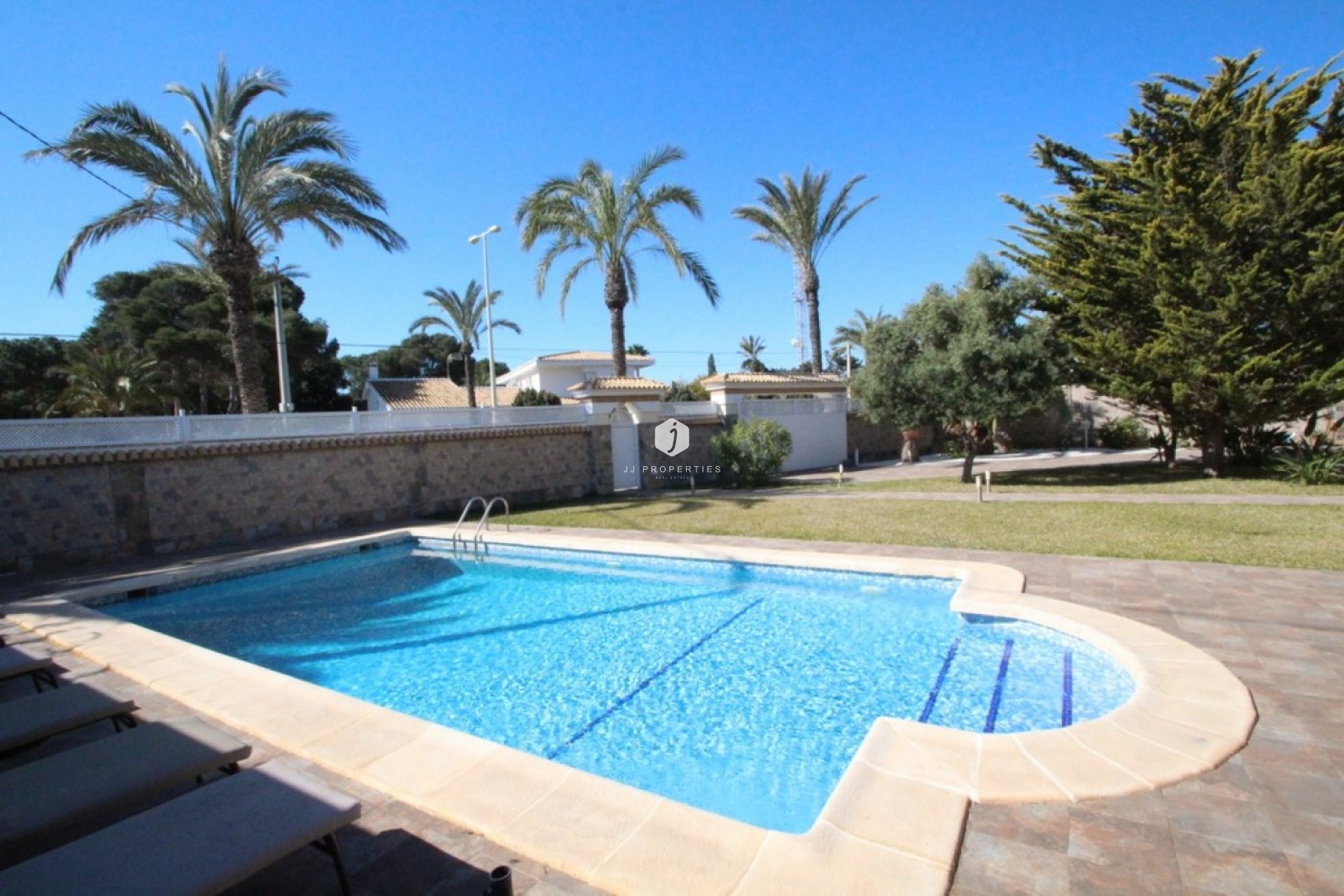 Aus zweiter Hand - Villa -
Orihuela Costa - Costa Blanca