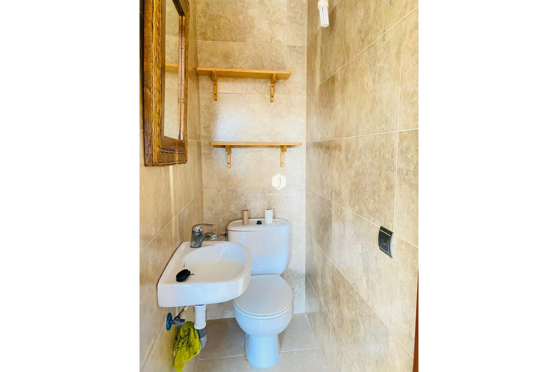 Aus zweiter Hand - Villa -
Orihuela Costa - La Florida