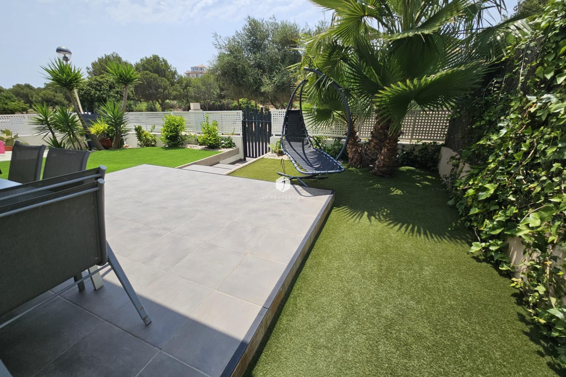 Aus zweiter Hand - Villa -
Orihuela Costa - La Regia