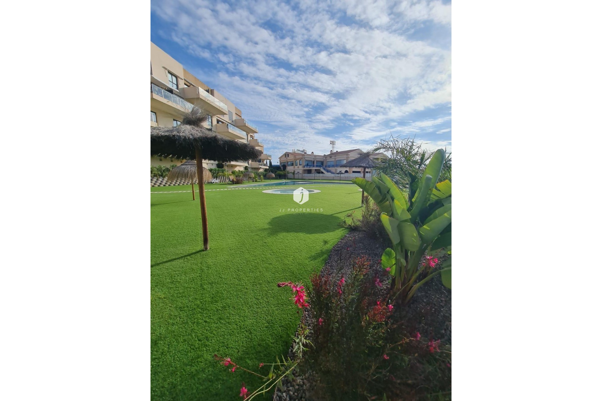 Aus zweiter Hand - Villa -
Orihuela Costa - La Regia