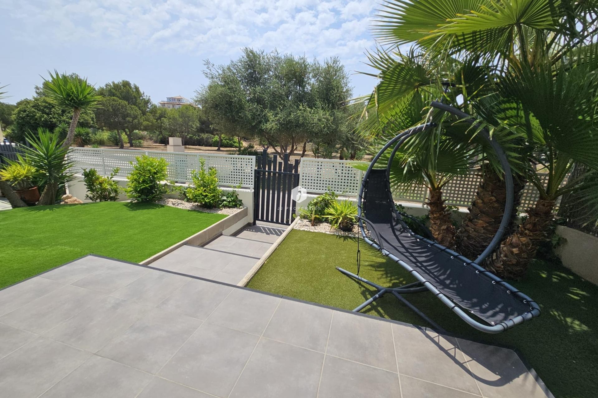 Aus zweiter Hand - Villa -
Orihuela Costa - La Regia