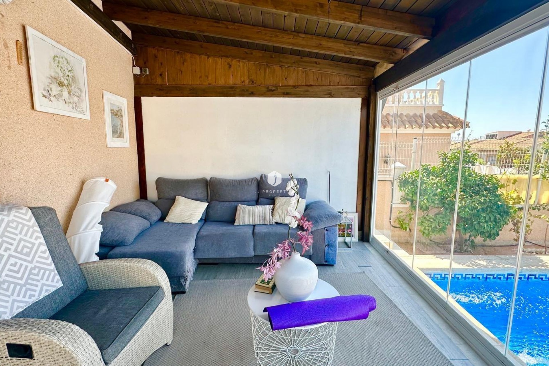 Aus zweiter Hand - Villa -
Orihuela Costa - La Regia