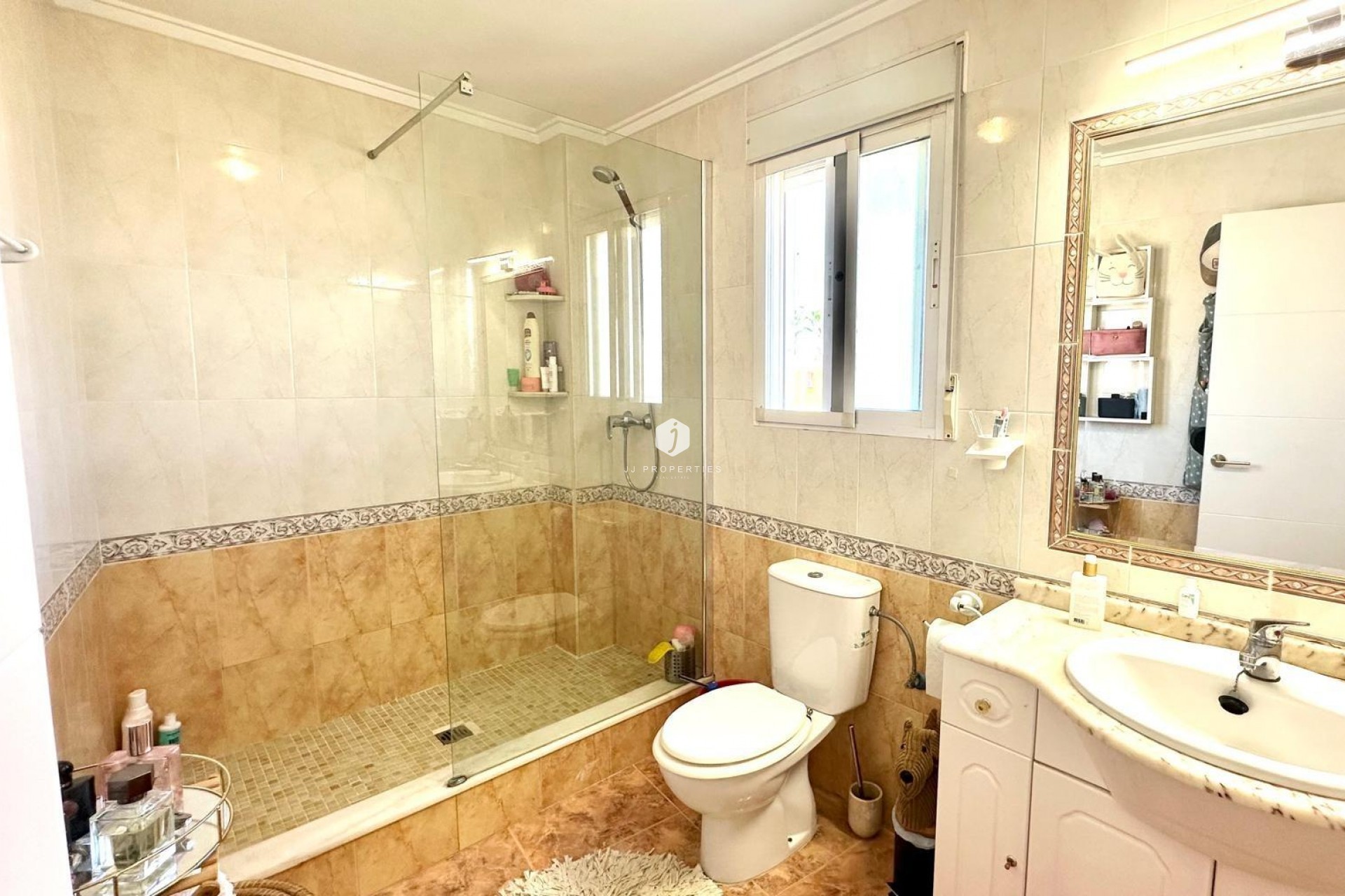 Aus zweiter Hand - Villa -
Orihuela Costa - La Regia