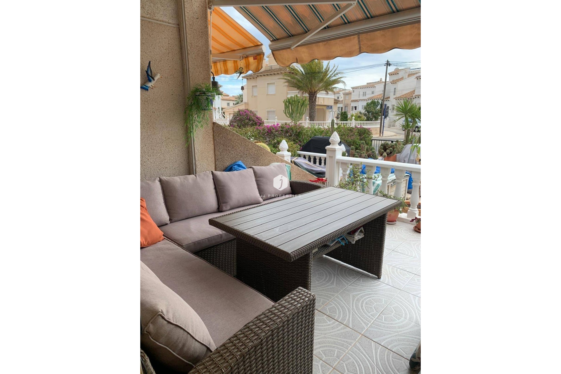 Aus zweiter Hand - Villa -
Orihuela Costa - Las Filipinas
