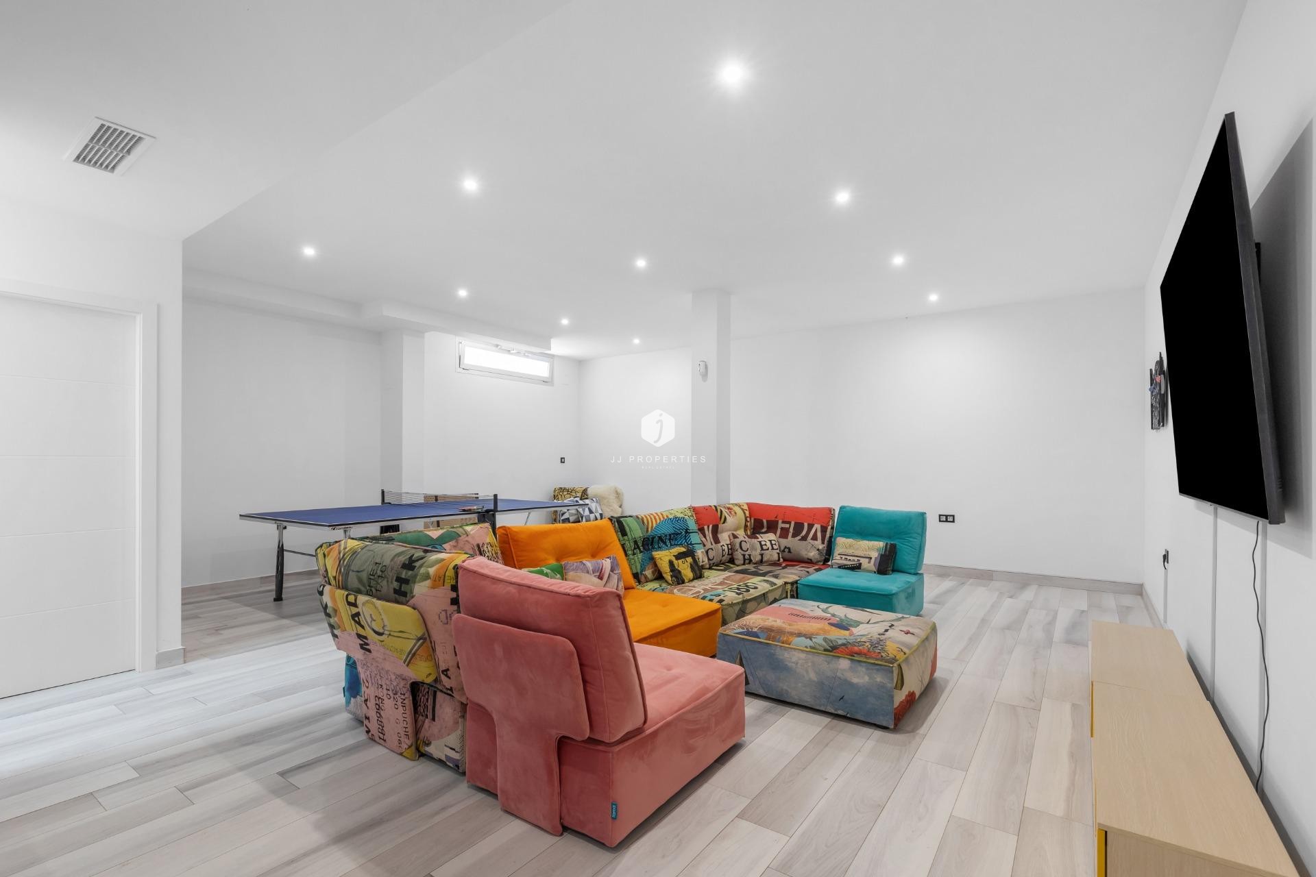Aus zweiter Hand - Villa -
Orihuela Costa - Lomas de Cabo Roig