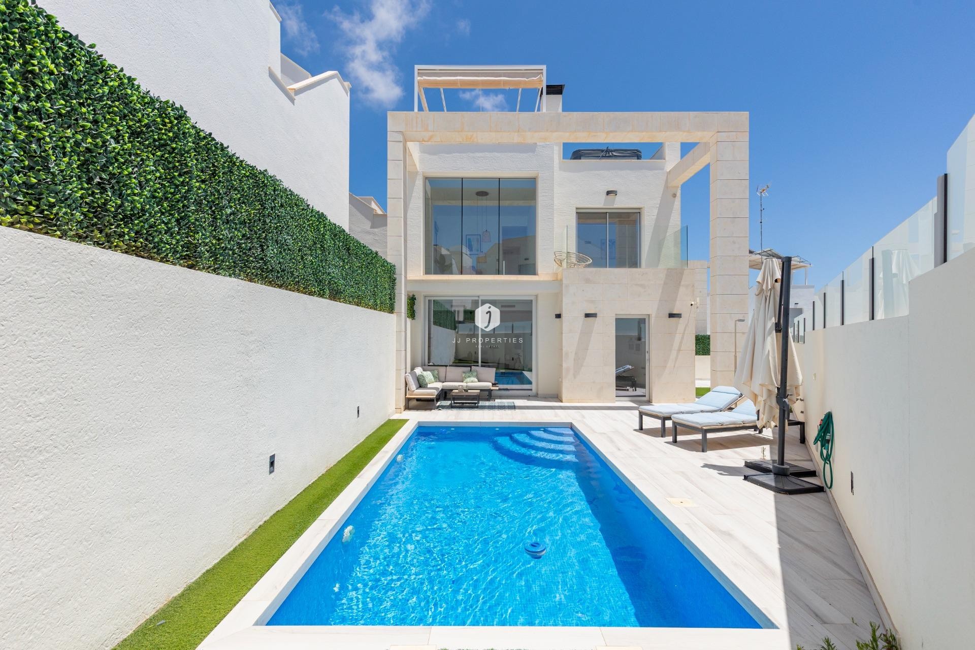 Aus zweiter Hand - Villa -
Orihuela Costa - Lomas de Cabo Roig