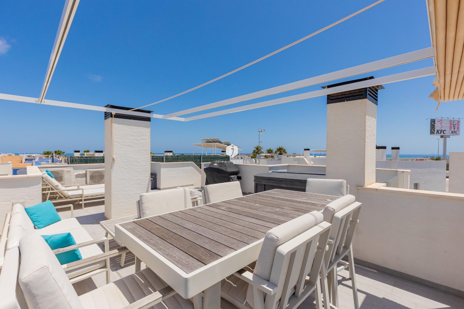 Aus zweiter Hand - Villa -
Orihuela Costa - Lomas de Cabo Roig