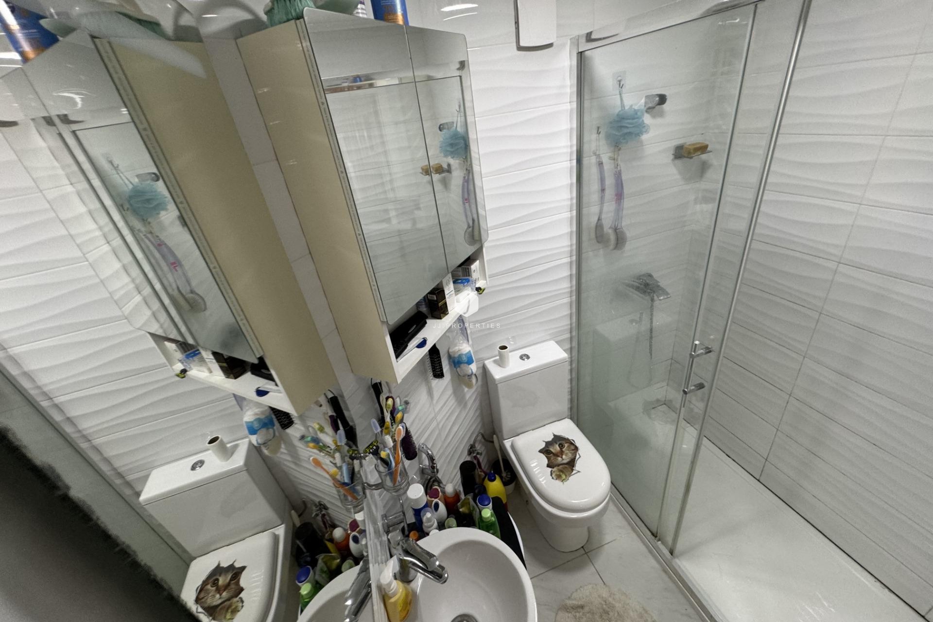 Aus zweiter Hand - Villa -
Orihuela Costa - Los Dolses