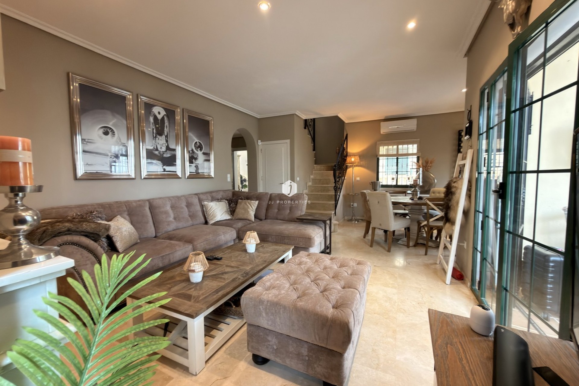 Aus zweiter Hand - Villa -
Orihuela Costa - Los Doses