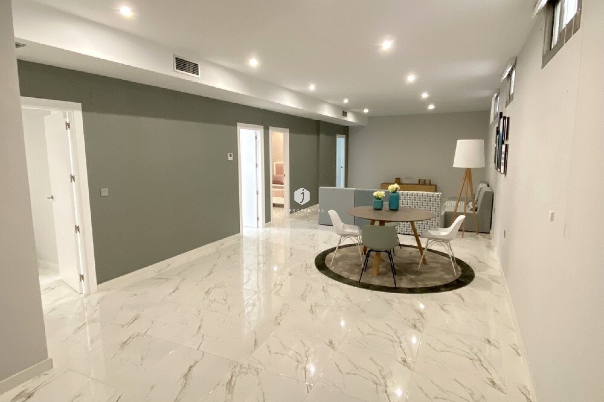 Aus zweiter Hand - Villa -
Orihuela Costa - PAU 26