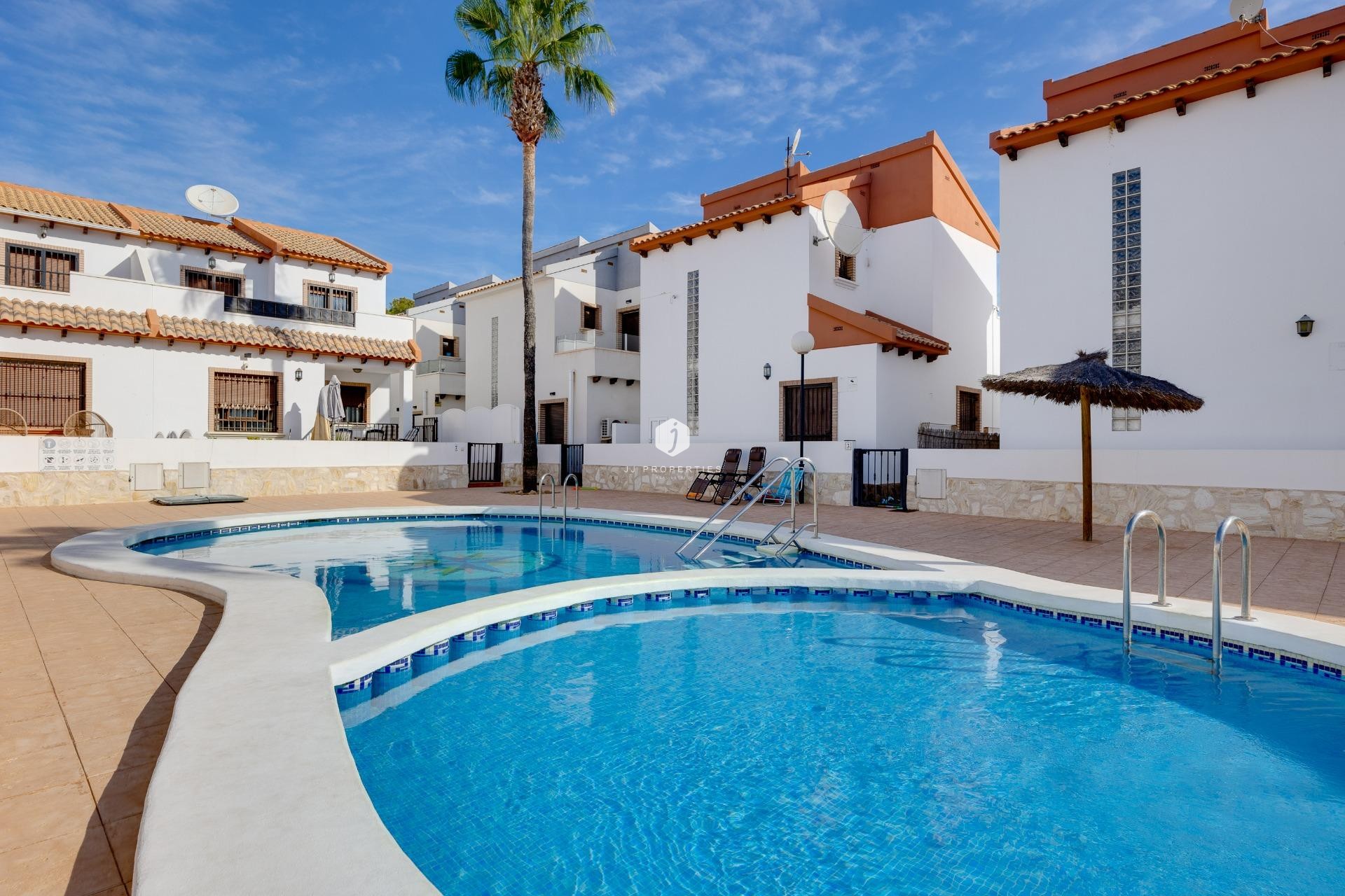 Aus zweiter Hand - Villa -
Orihuela Costa - PAU 8