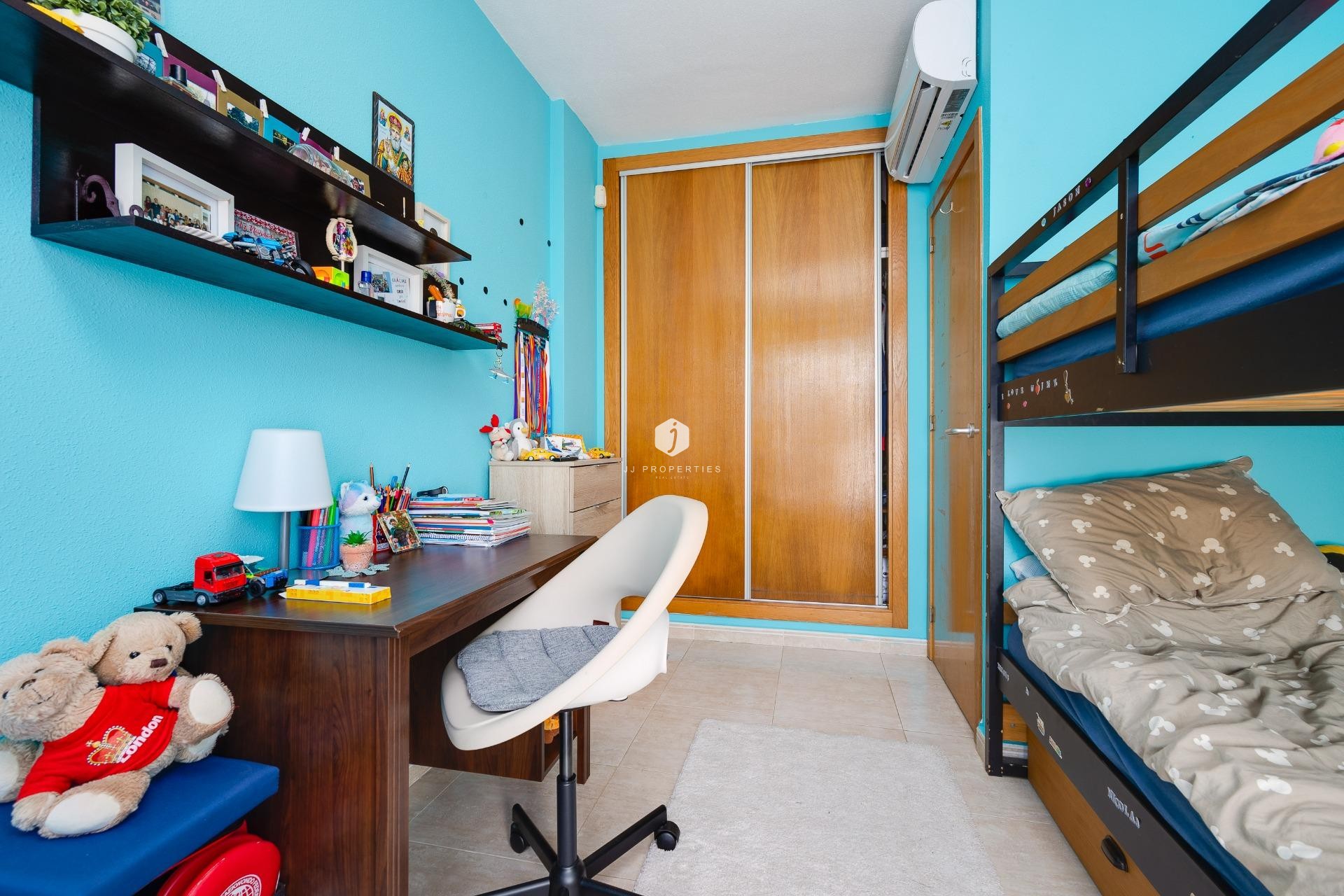 Aus zweiter Hand - Villa -
Orihuela Costa - PAU 8