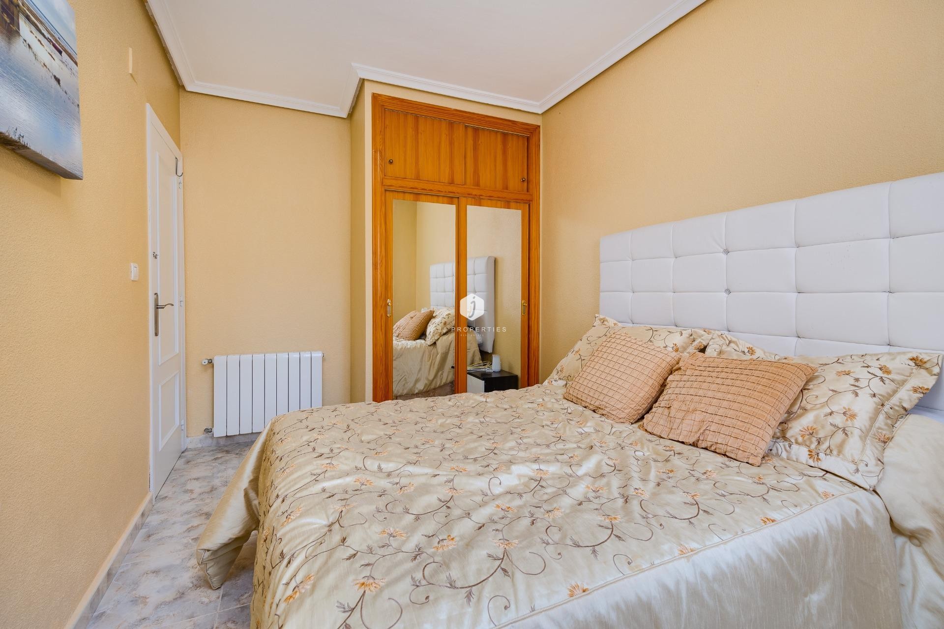 Aus zweiter Hand - Villa -
Orihuela Costa - Villamartín-las Filipinas