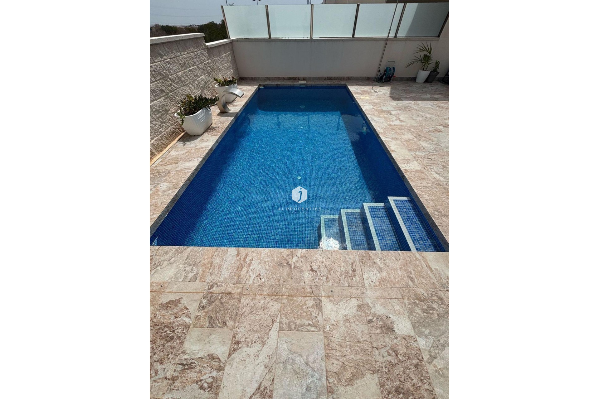 Aus zweiter Hand - Villa -
Orihuela Costa - Villamartín-las Filipinas
