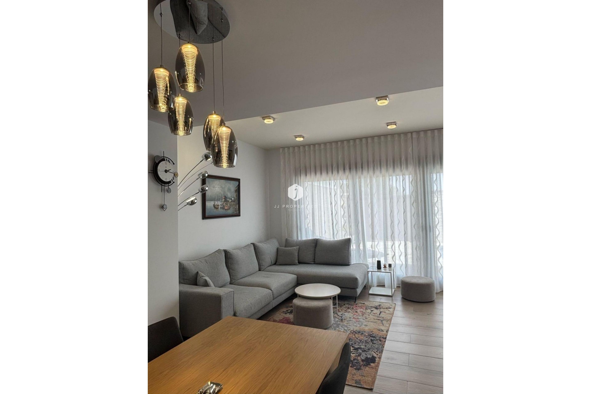 Aus zweiter Hand - Villa -
Orihuela Costa - Villamartín-las Filipinas