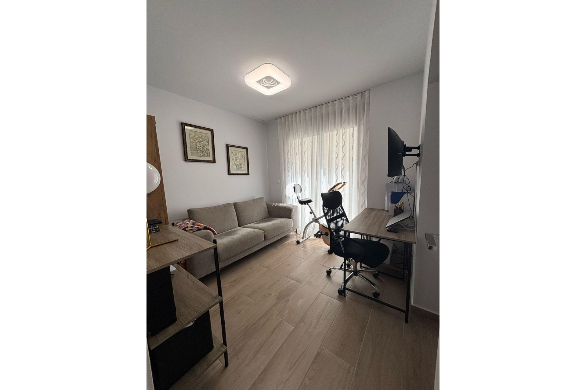 Aus zweiter Hand - Villa -
Orihuela Costa - Villamartín-las Filipinas