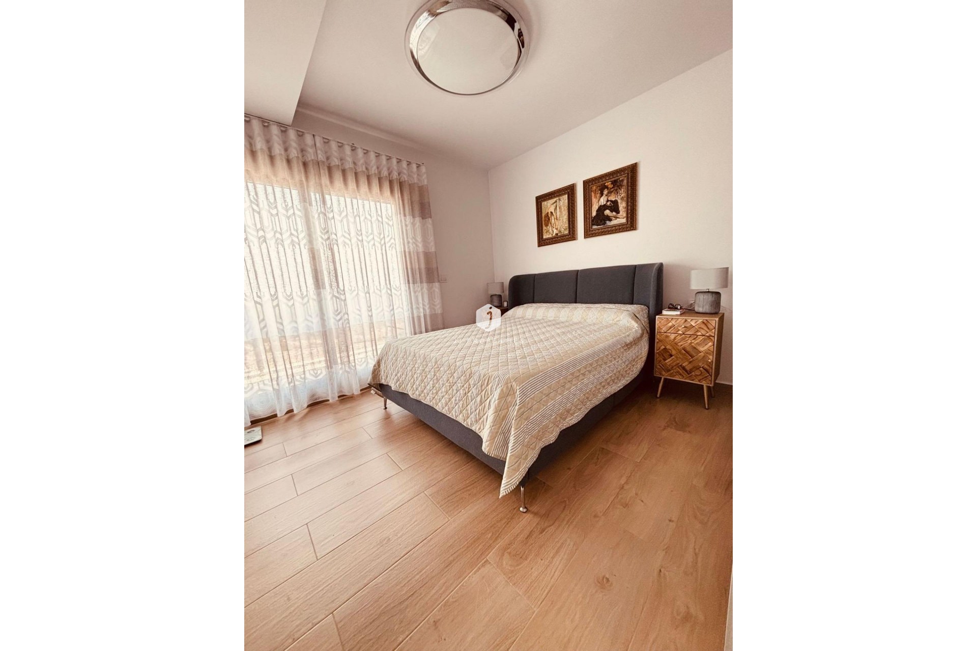 Aus zweiter Hand - Villa -
Orihuela Costa - Villamartín-las Filipinas