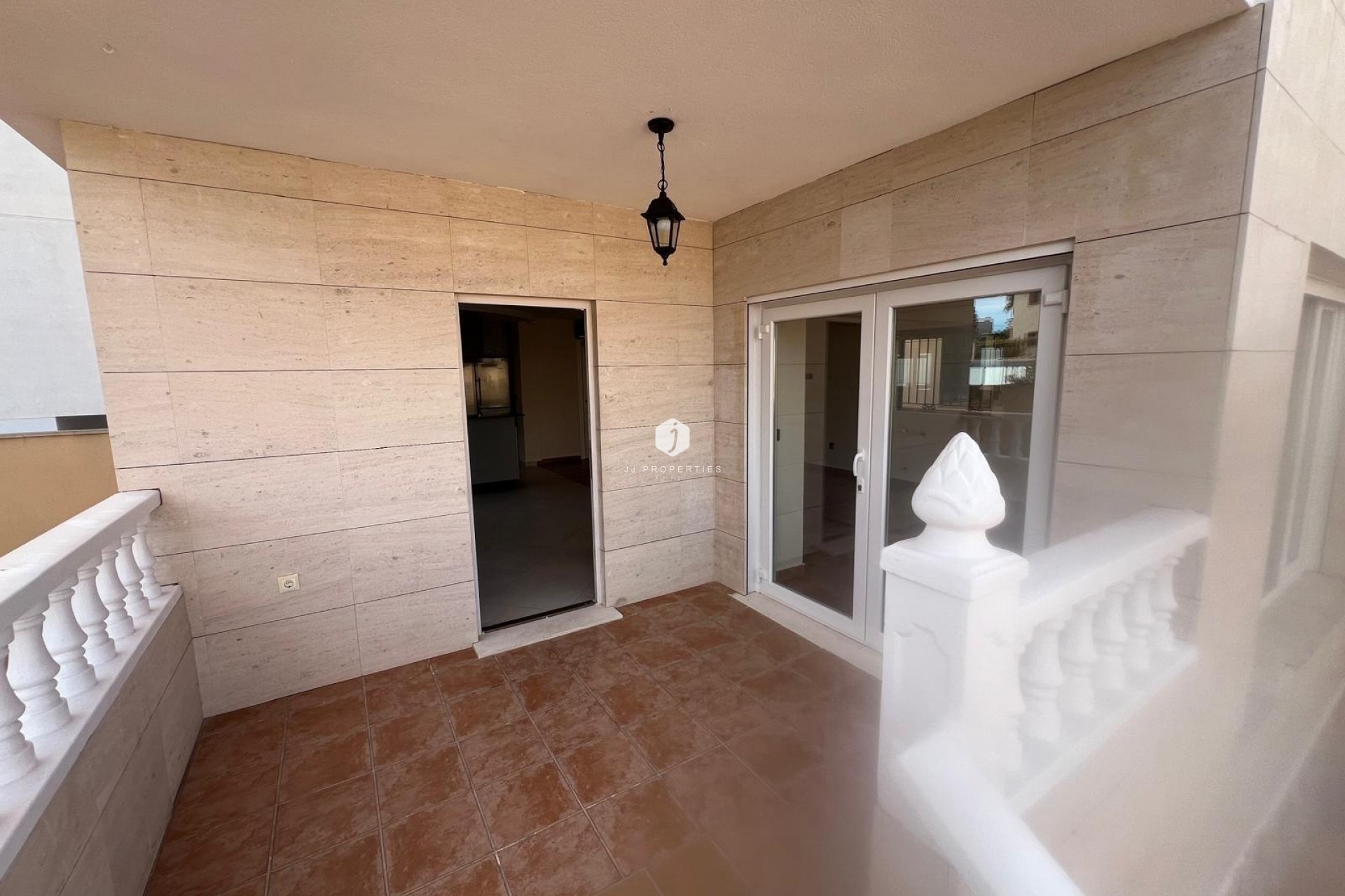 Aus zweiter Hand - Villa -
Orihuela Costa - Villamartín-las Filipinas