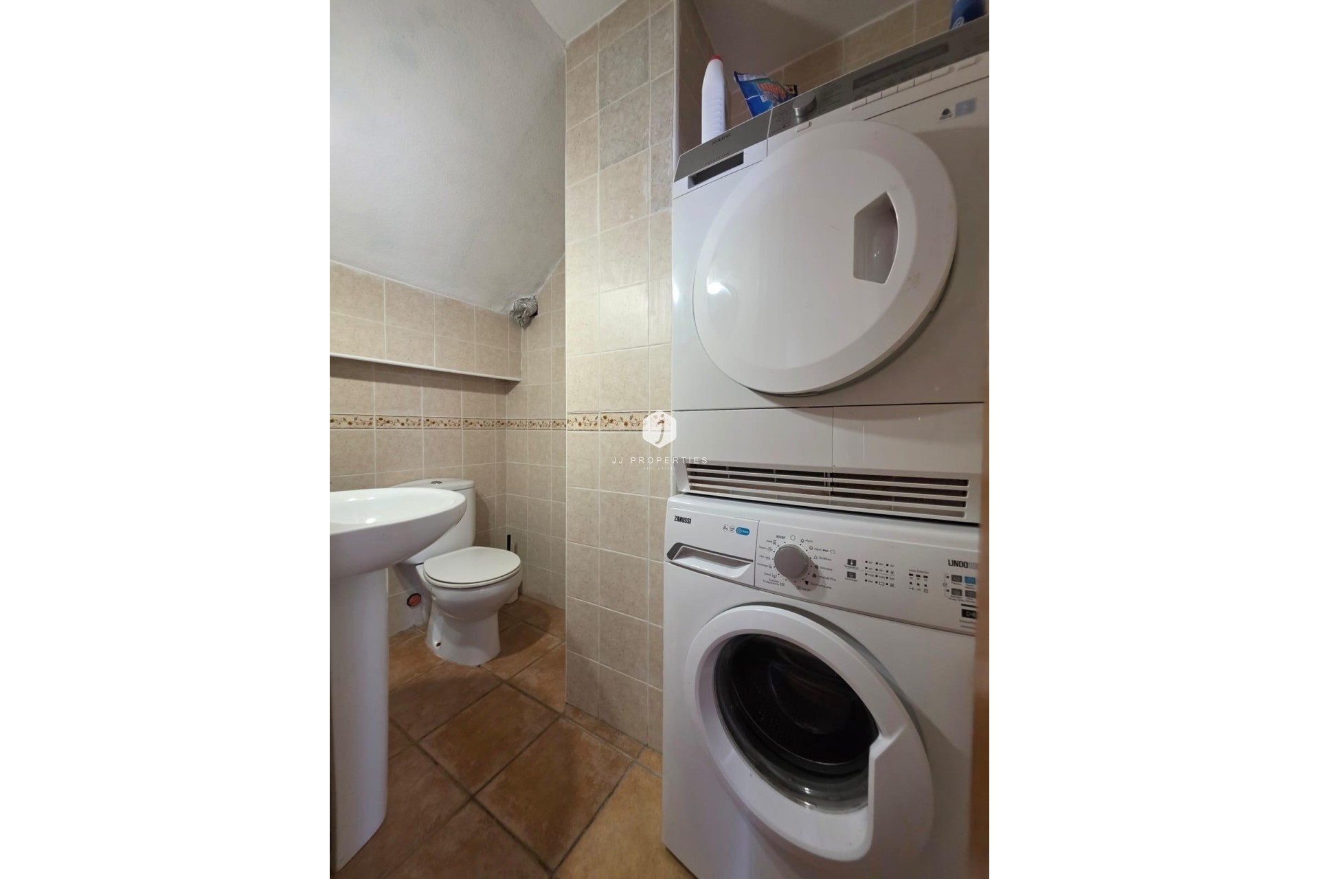 Aus zweiter Hand - Villa -
Orihuela Costa - Villamartín-las Filipinas